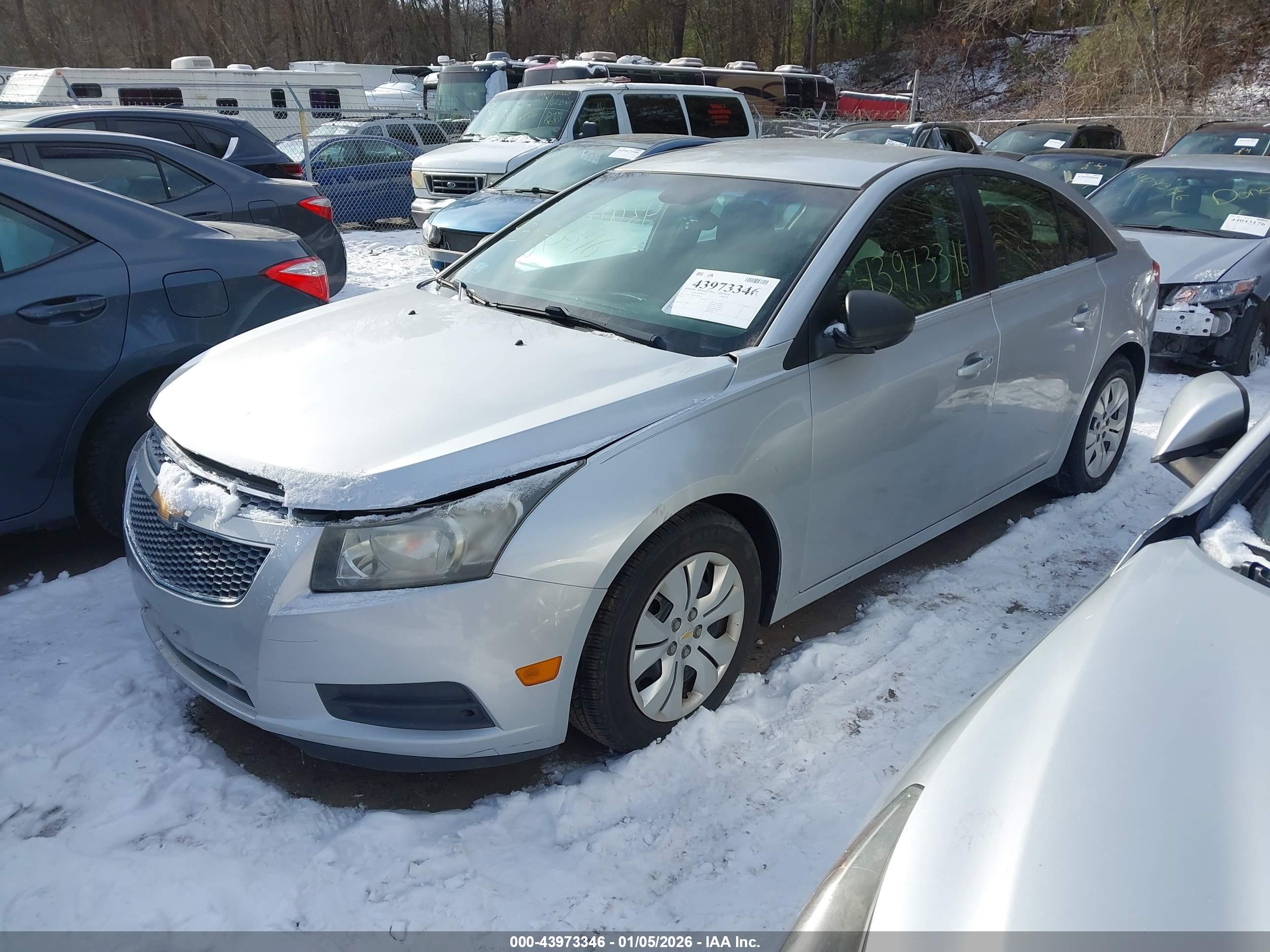 CHEVROLET CRUZE image 2