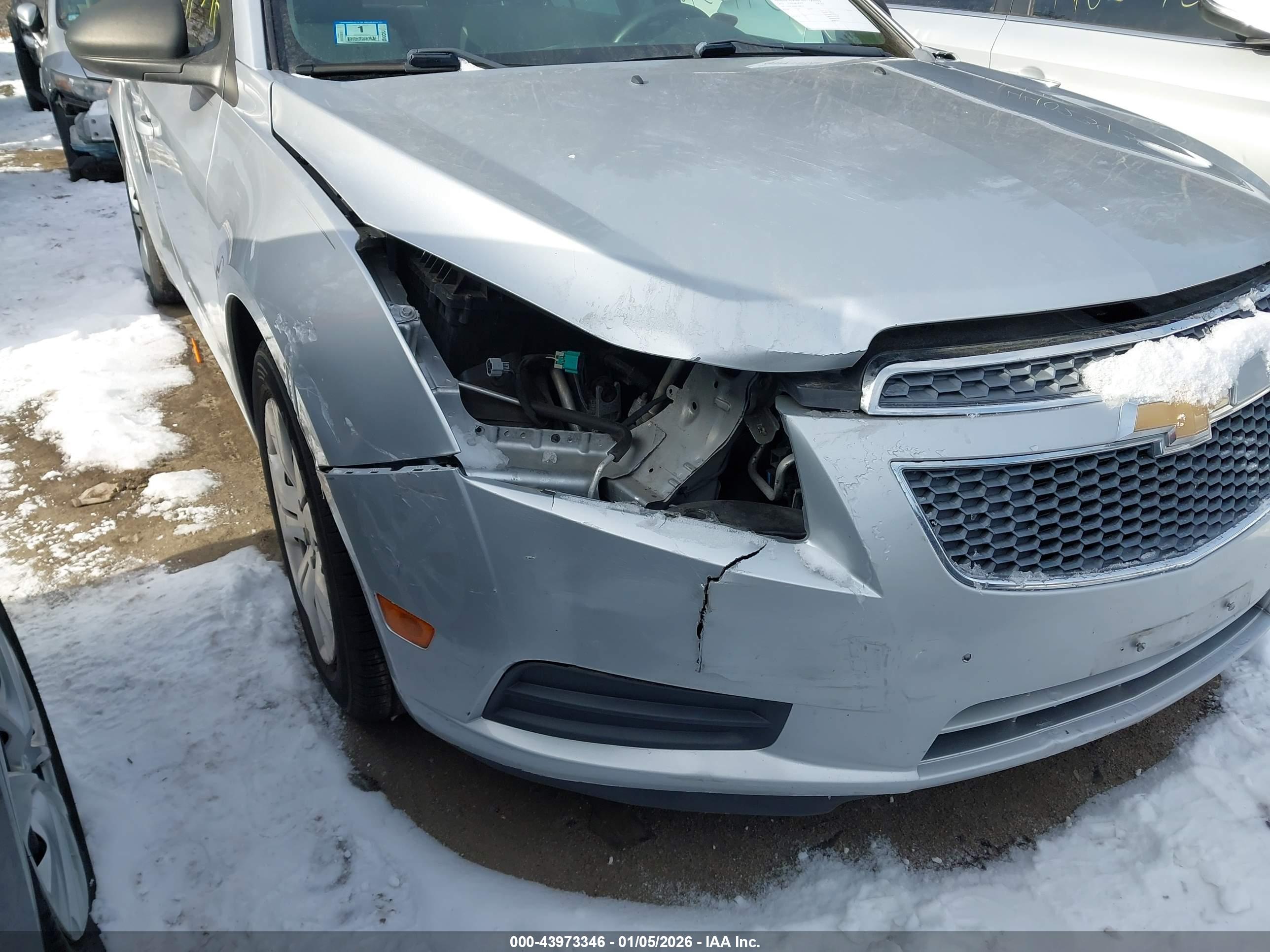 CHEVROLET CRUZE image 6