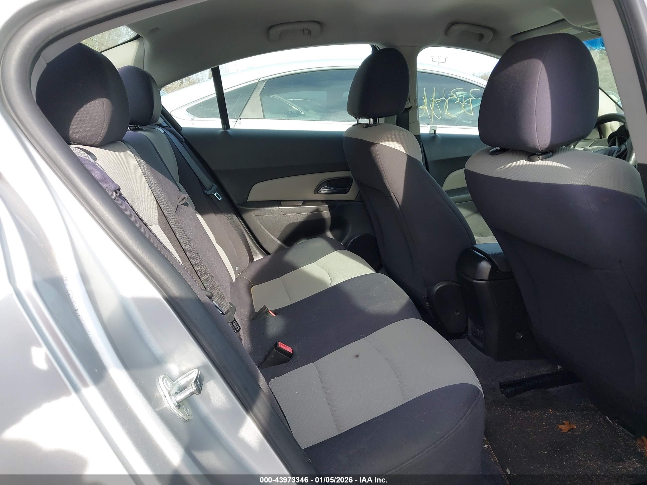 CHEVROLET CRUZE image 8