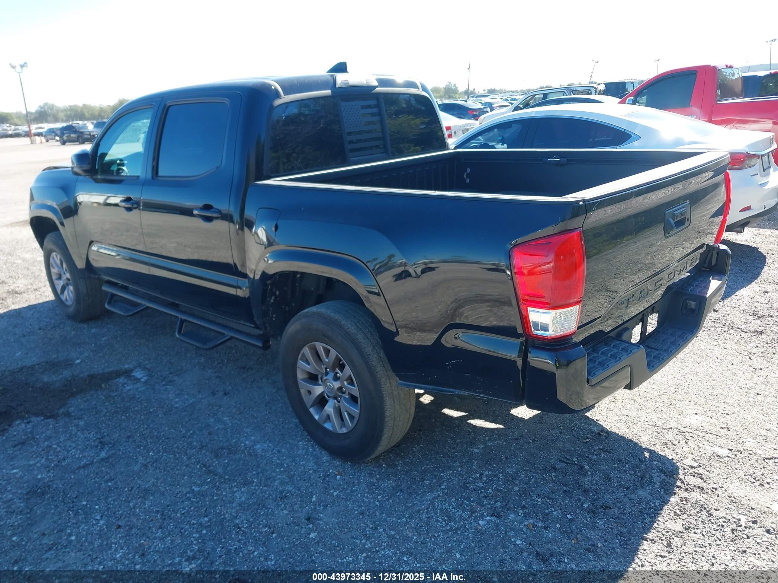 TOYOTA TACOMA image 3