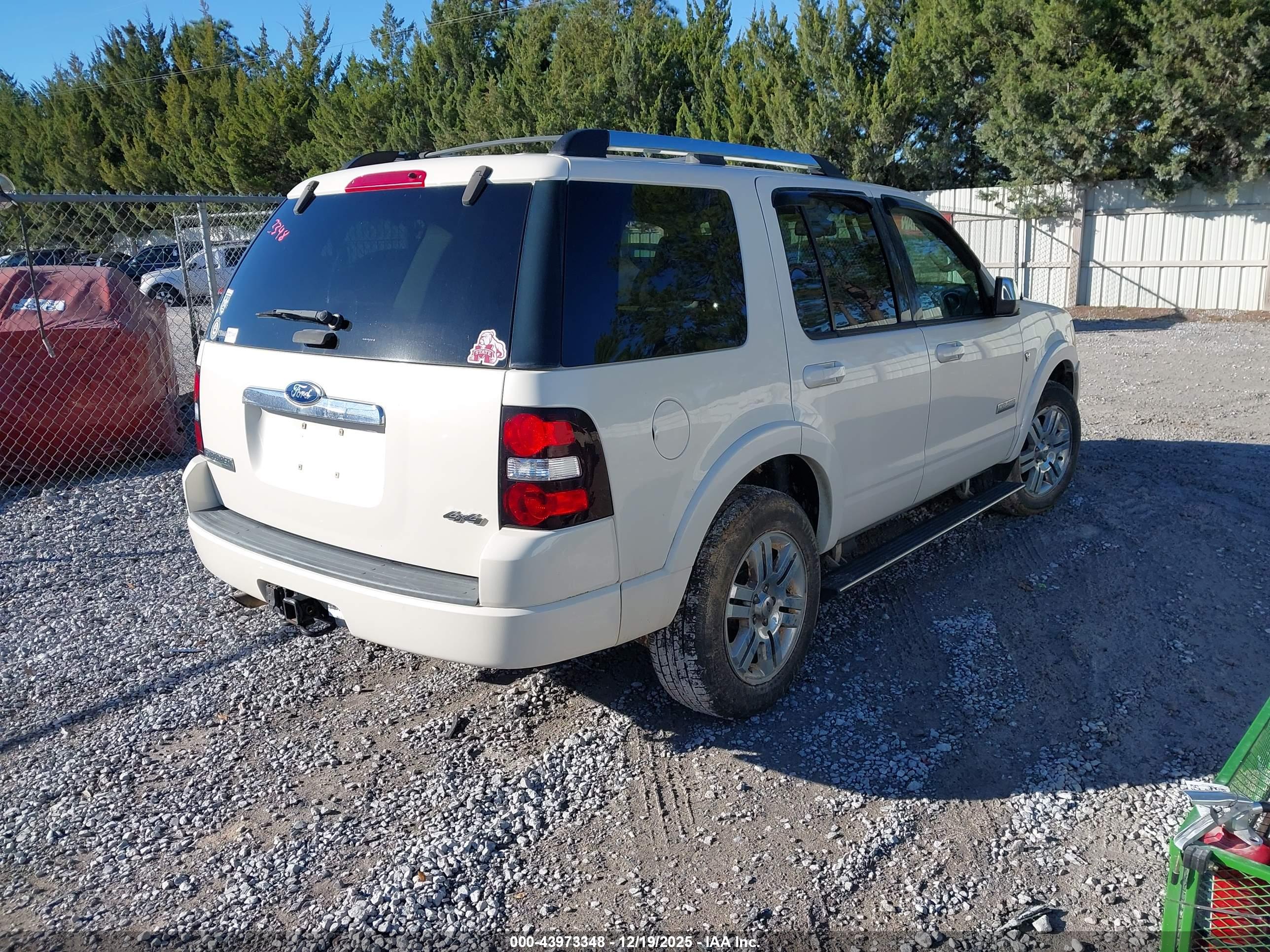 FORD EXPLORER image 4