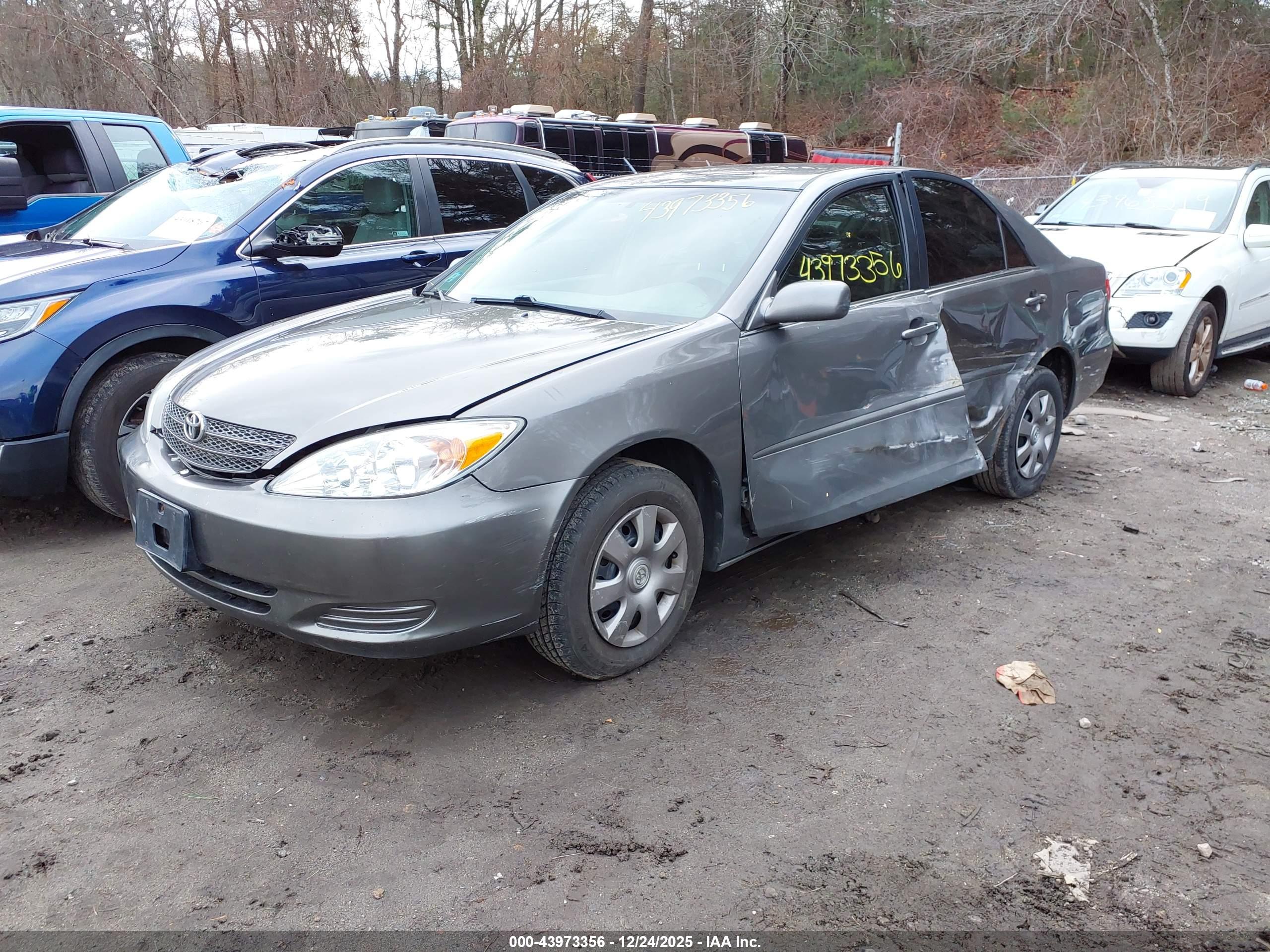 TOYOTA CAMRY image 2