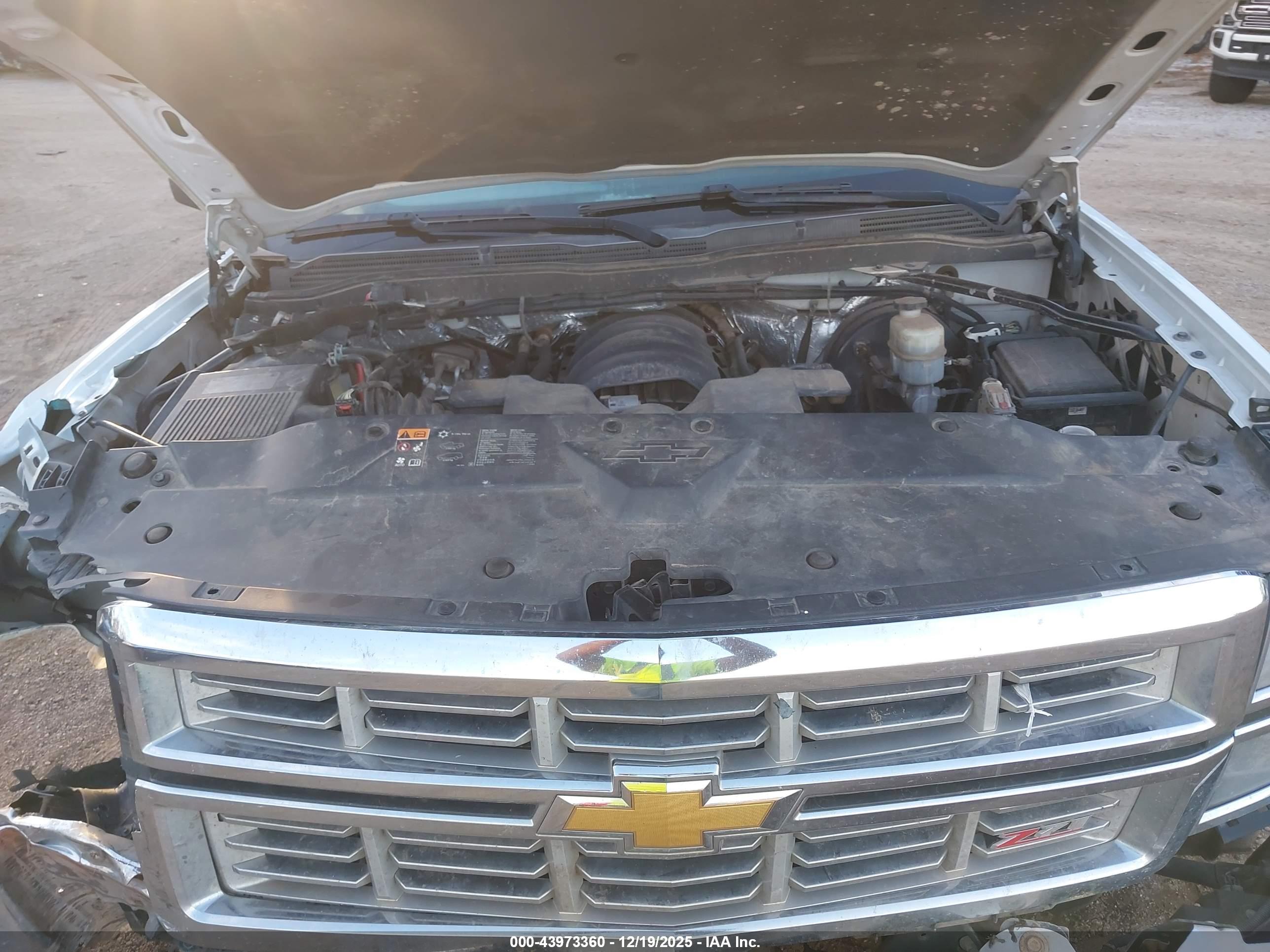 CHEVROLET SILVERADO image 10