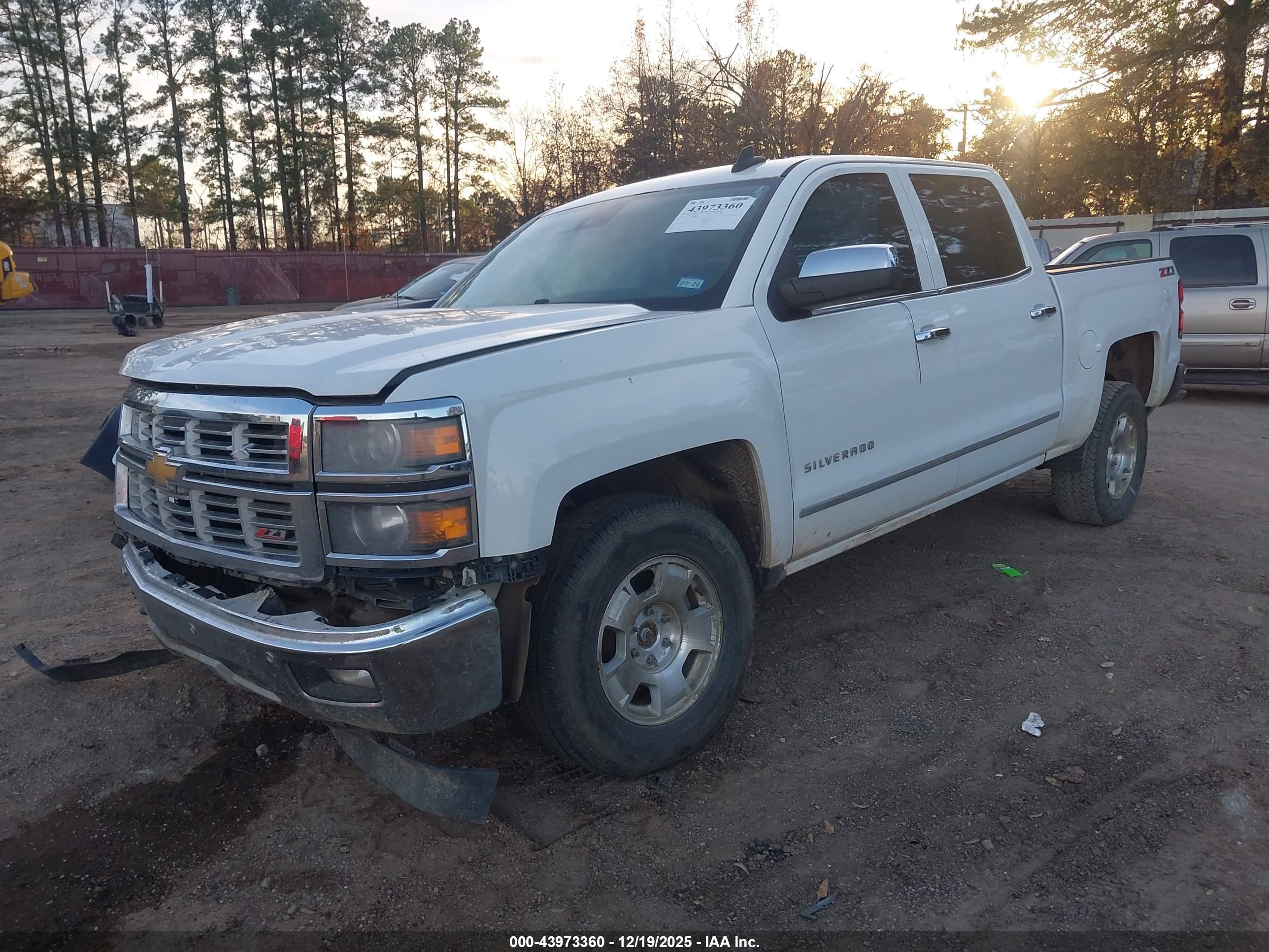CHEVROLET SILVERADO image 2