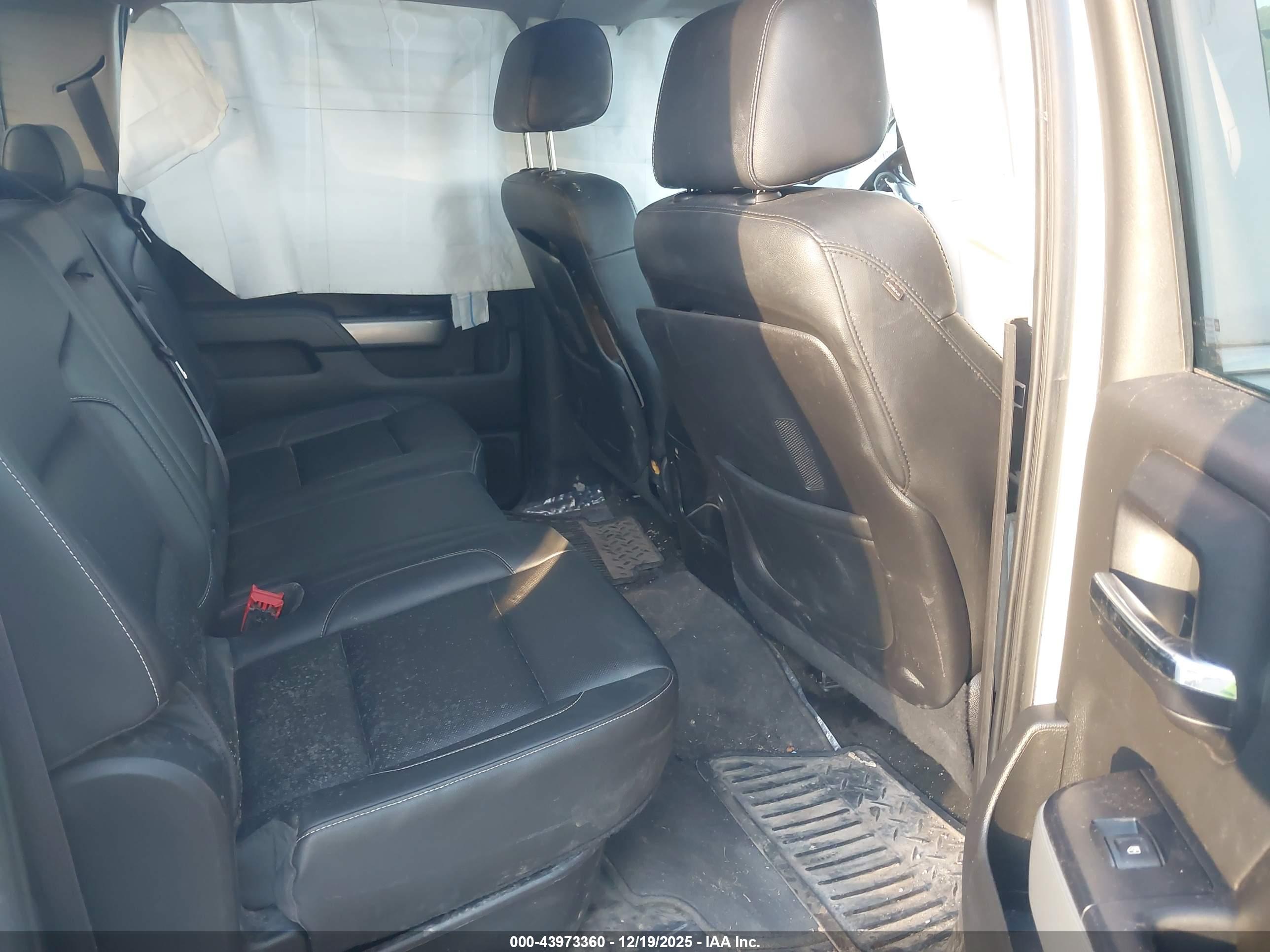CHEVROLET SILVERADO image 8