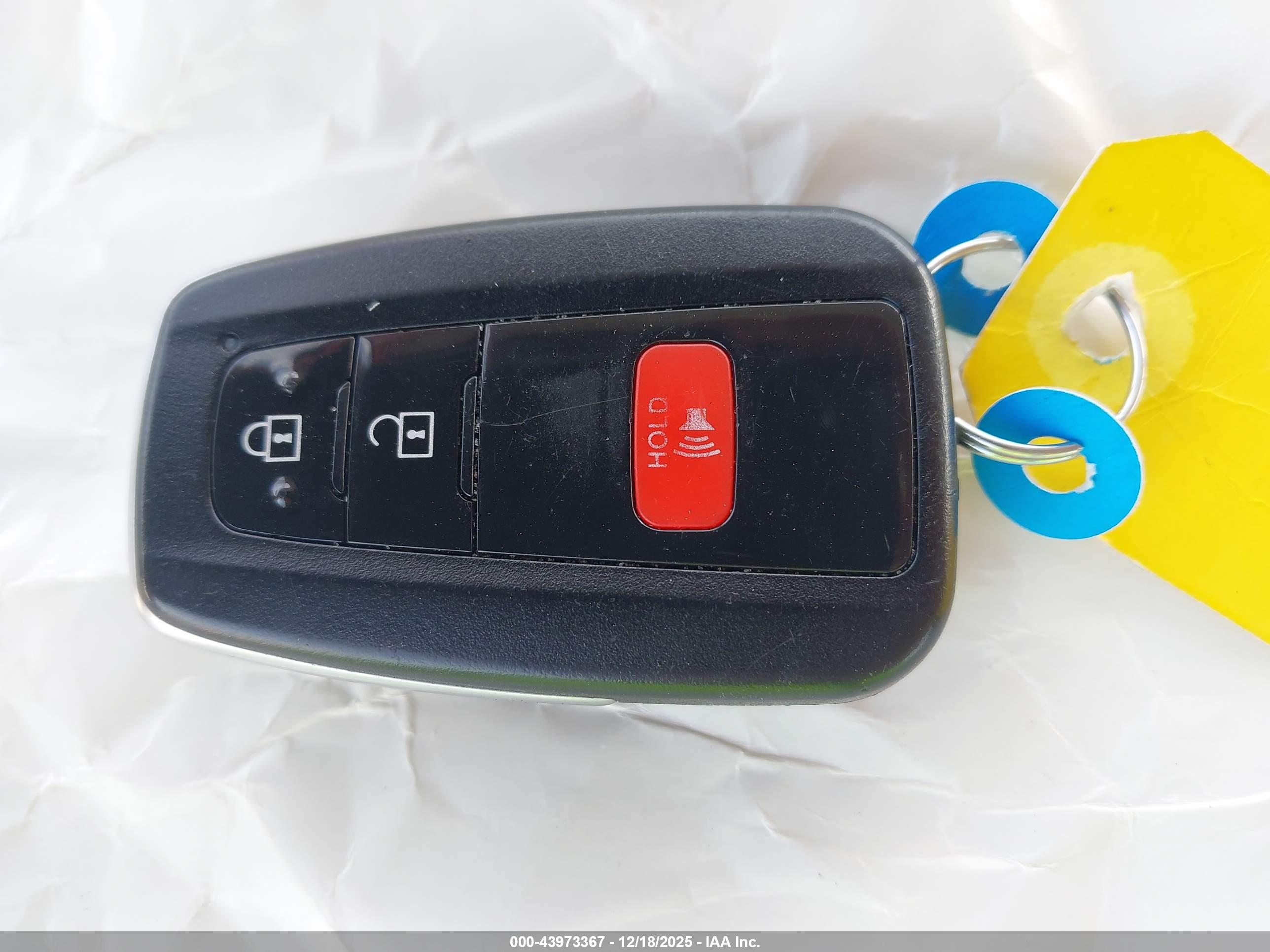 TOYOTA PRIUS image 11