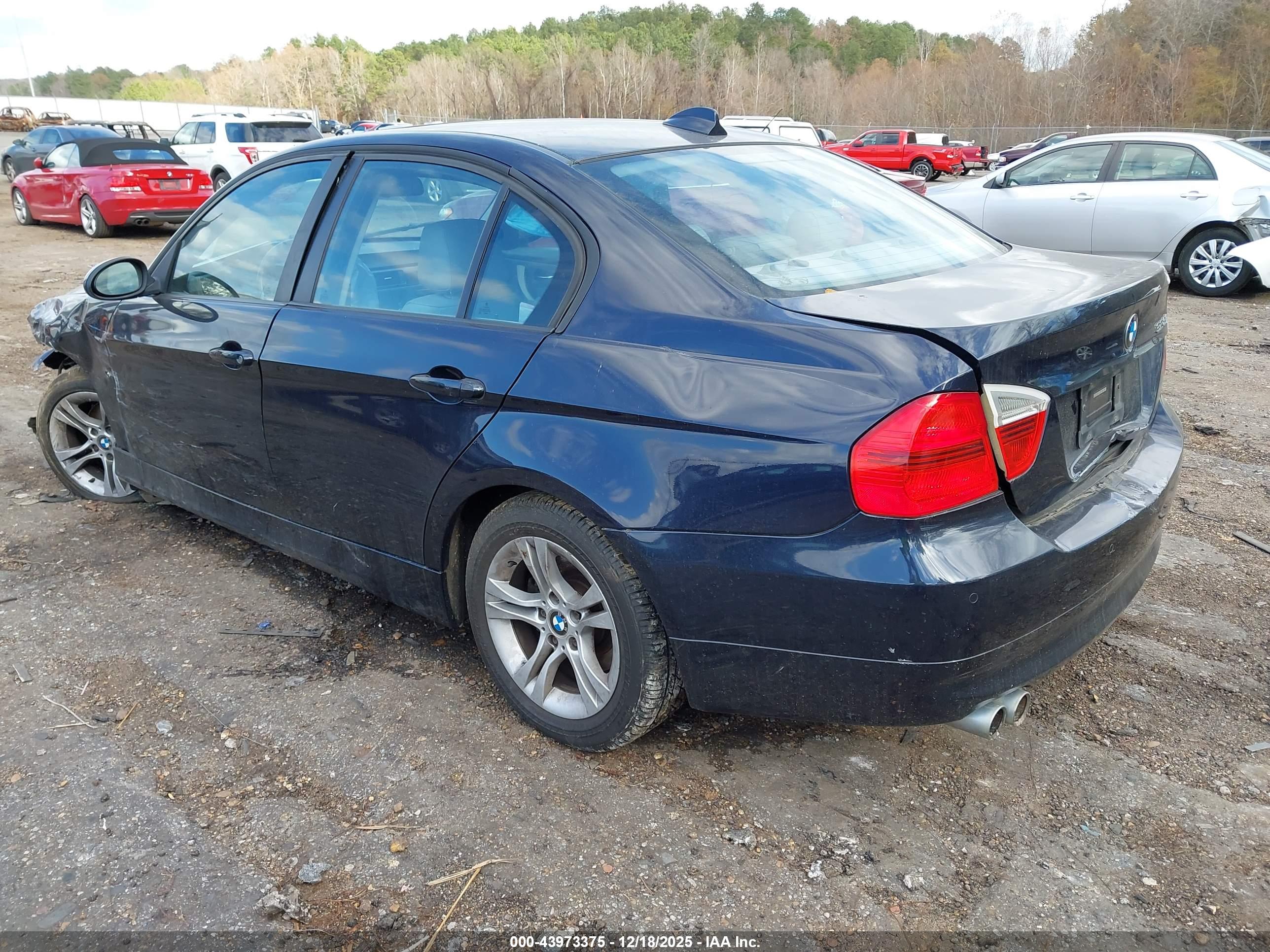 BMW 328I image 3