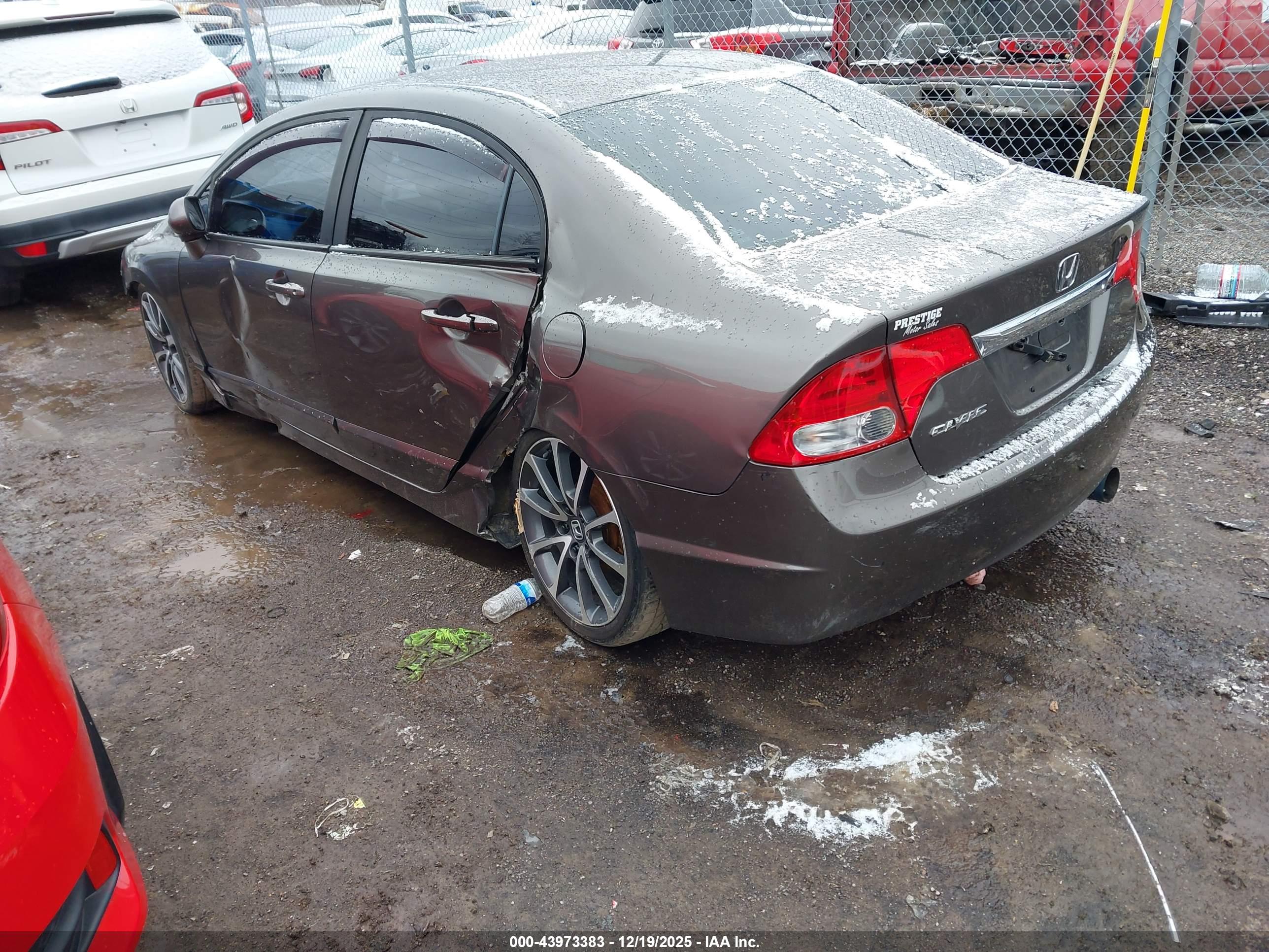 HONDA CIVIC image 3