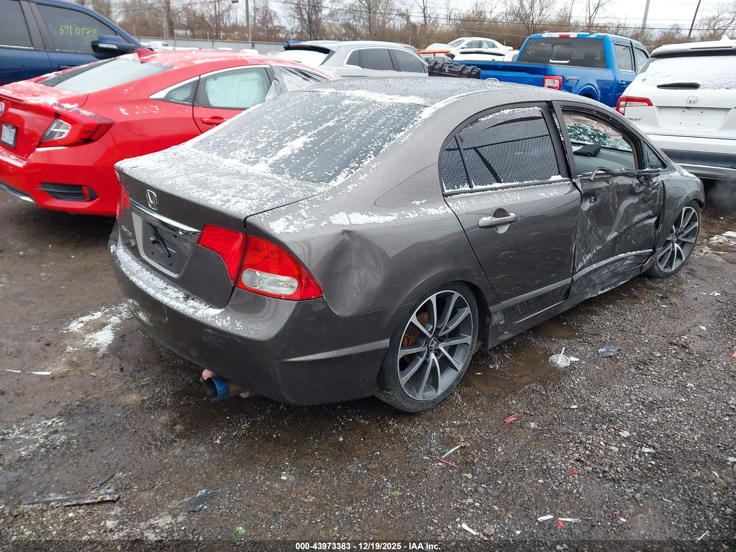 HONDA CIVIC image 4