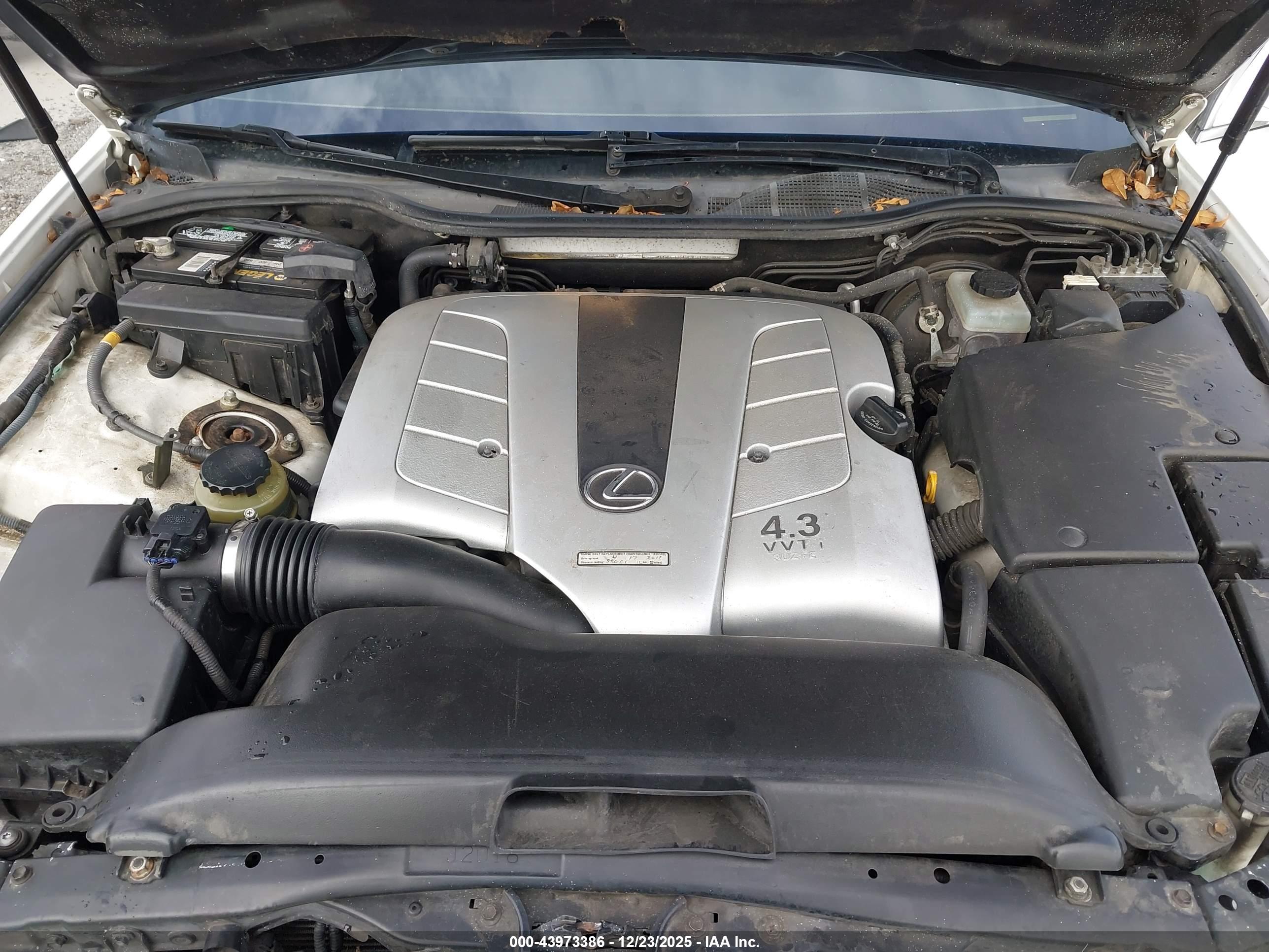 LEXUS LS image 10