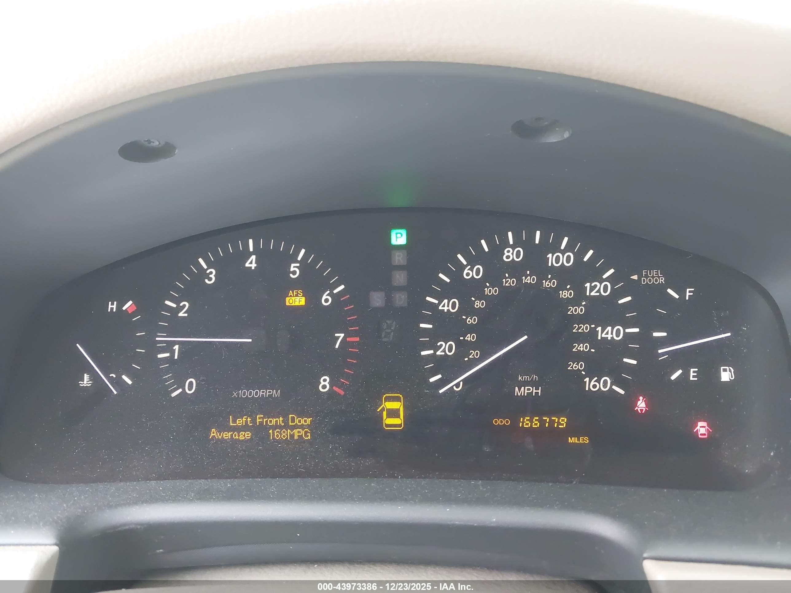 LEXUS LS image 7