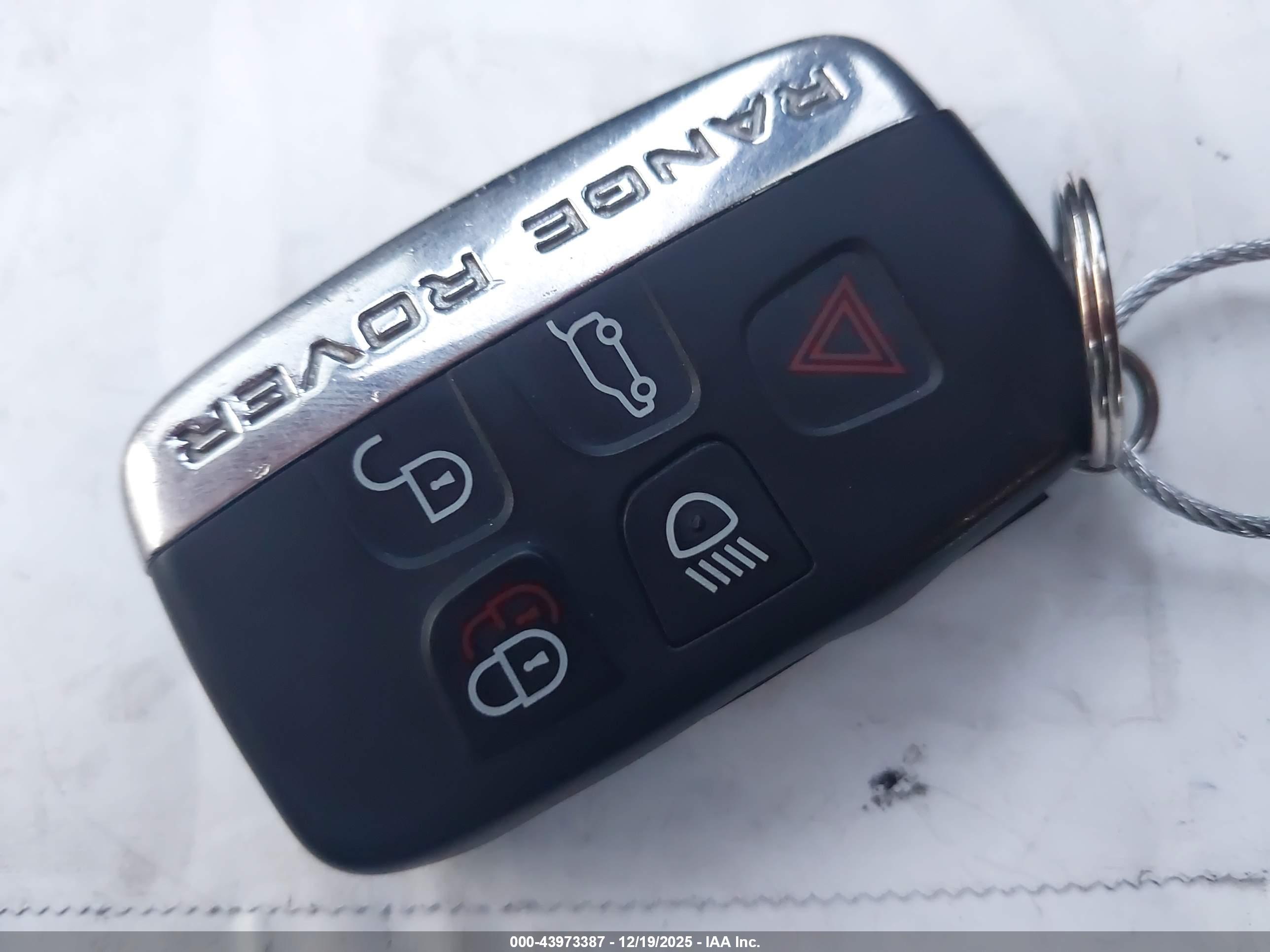 LAND ROVER image 11