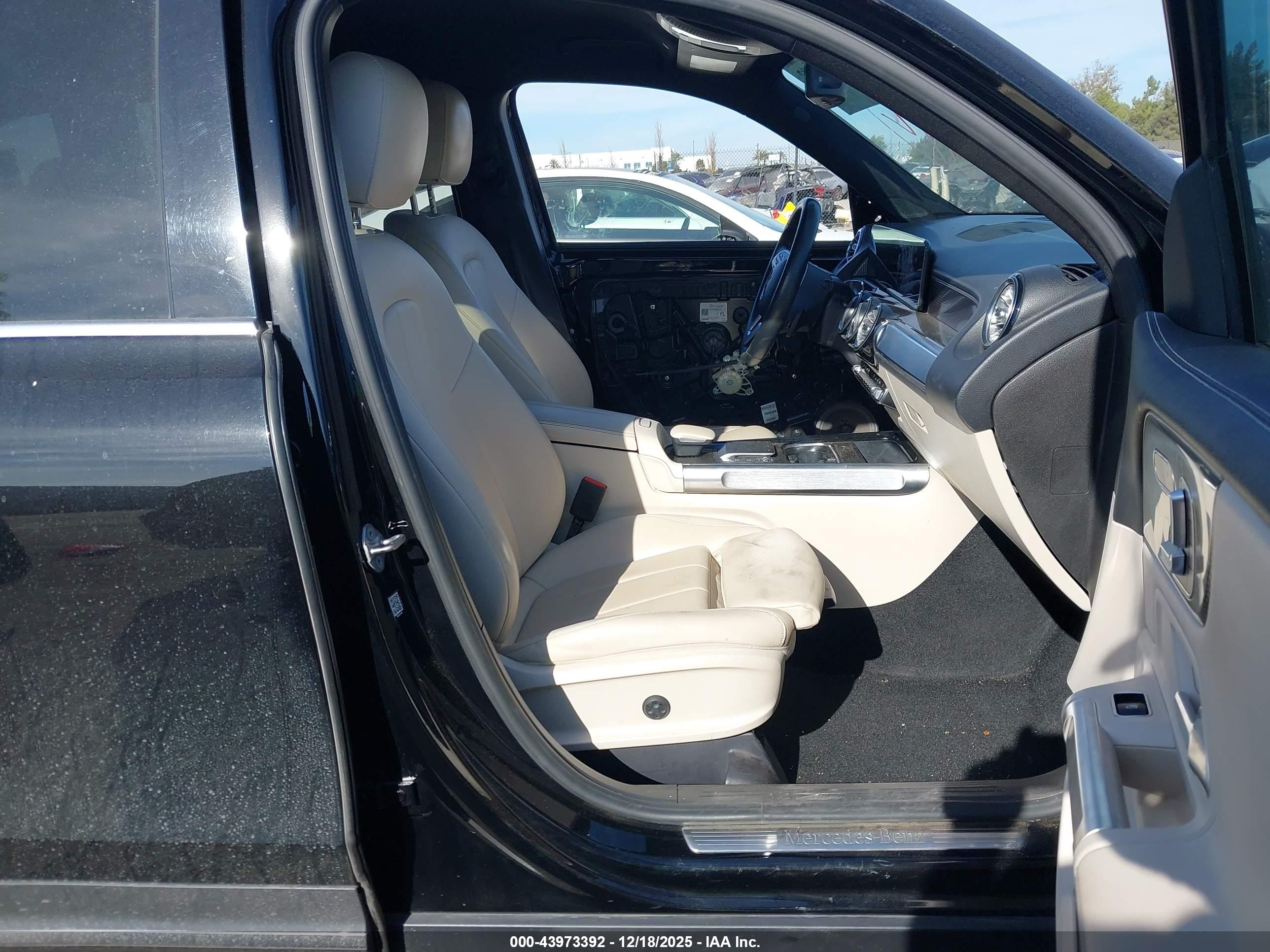 MERCEDES-BENZ GLB image 5