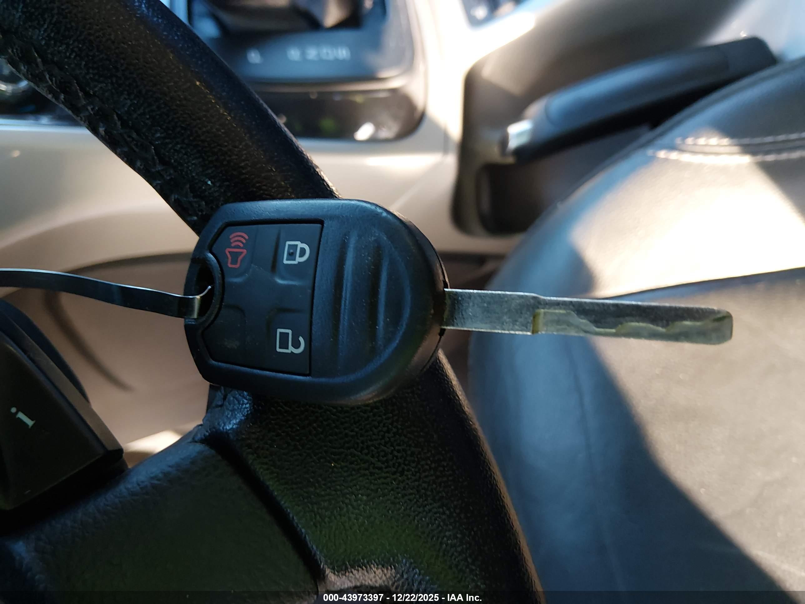 FORD ESCAPE image 11