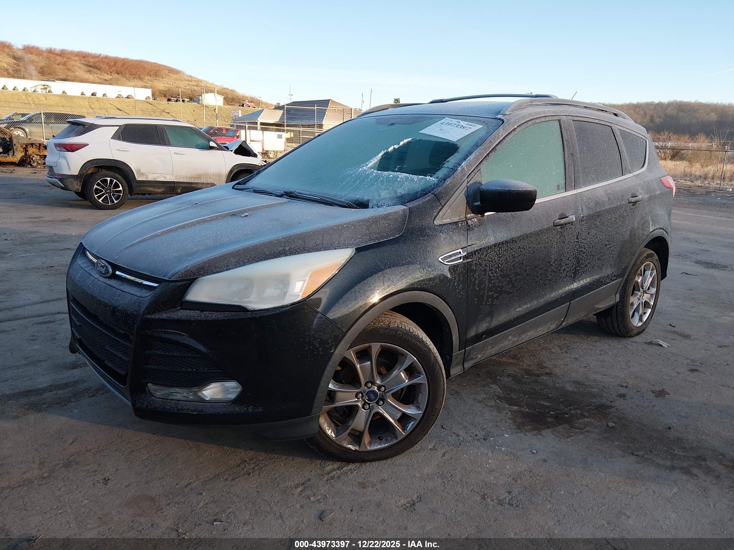 FORD ESCAPE image 2