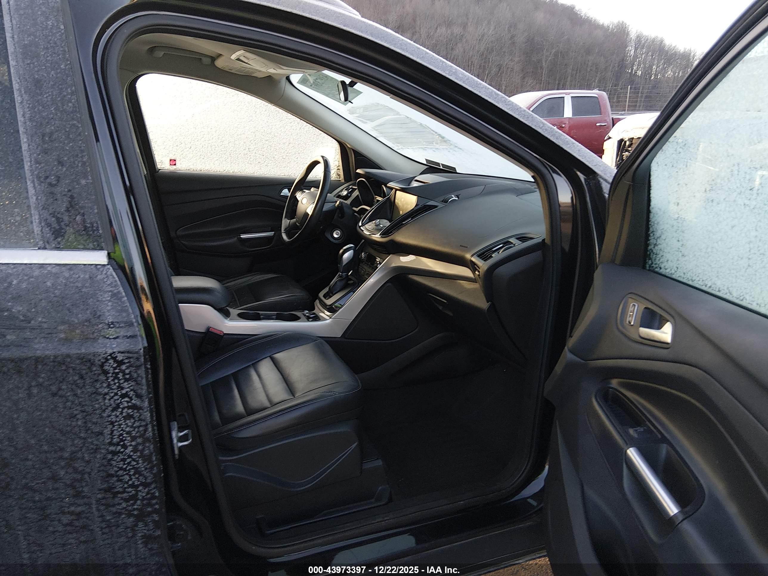 FORD ESCAPE image 5