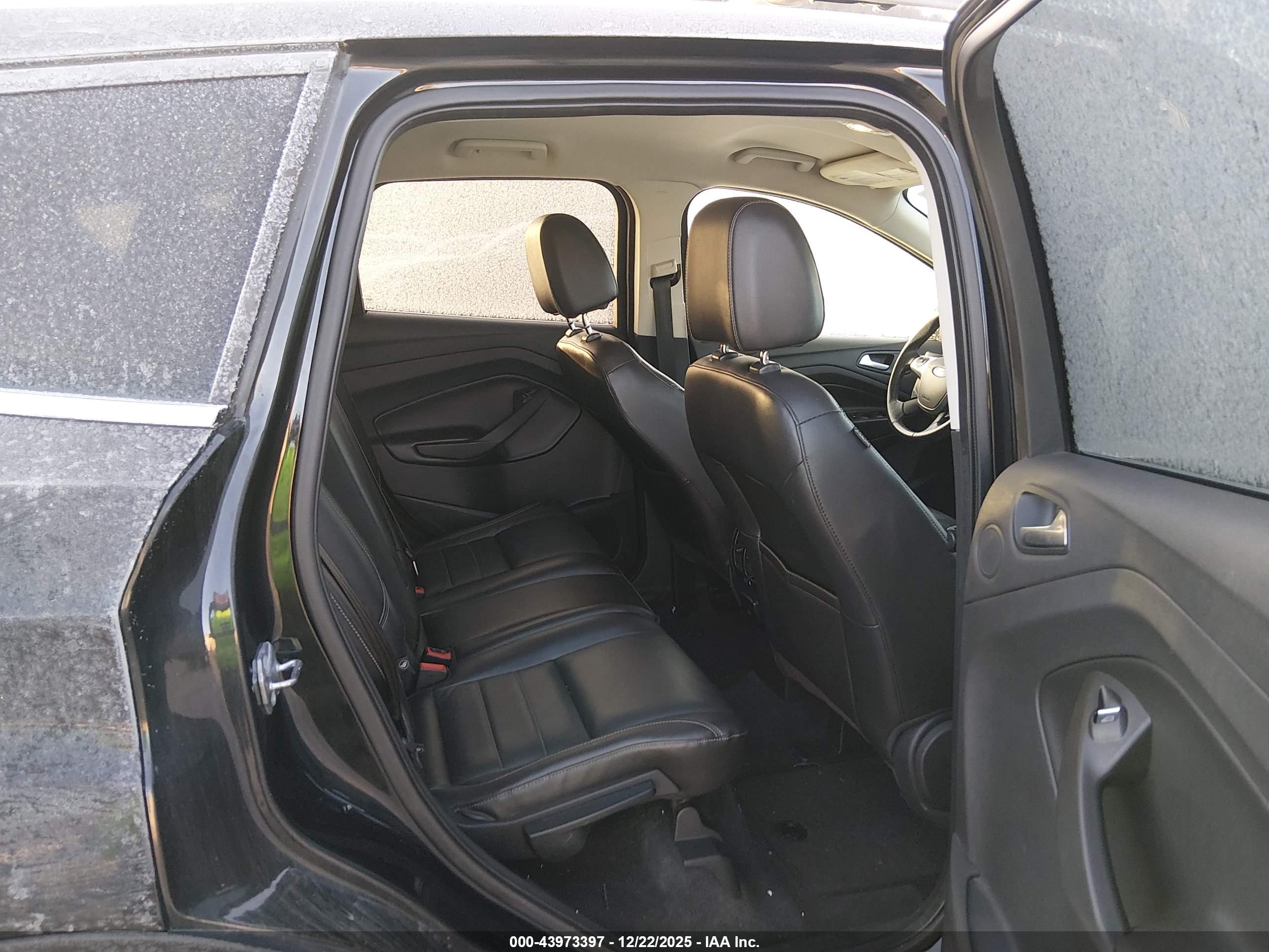 FORD ESCAPE image 8
