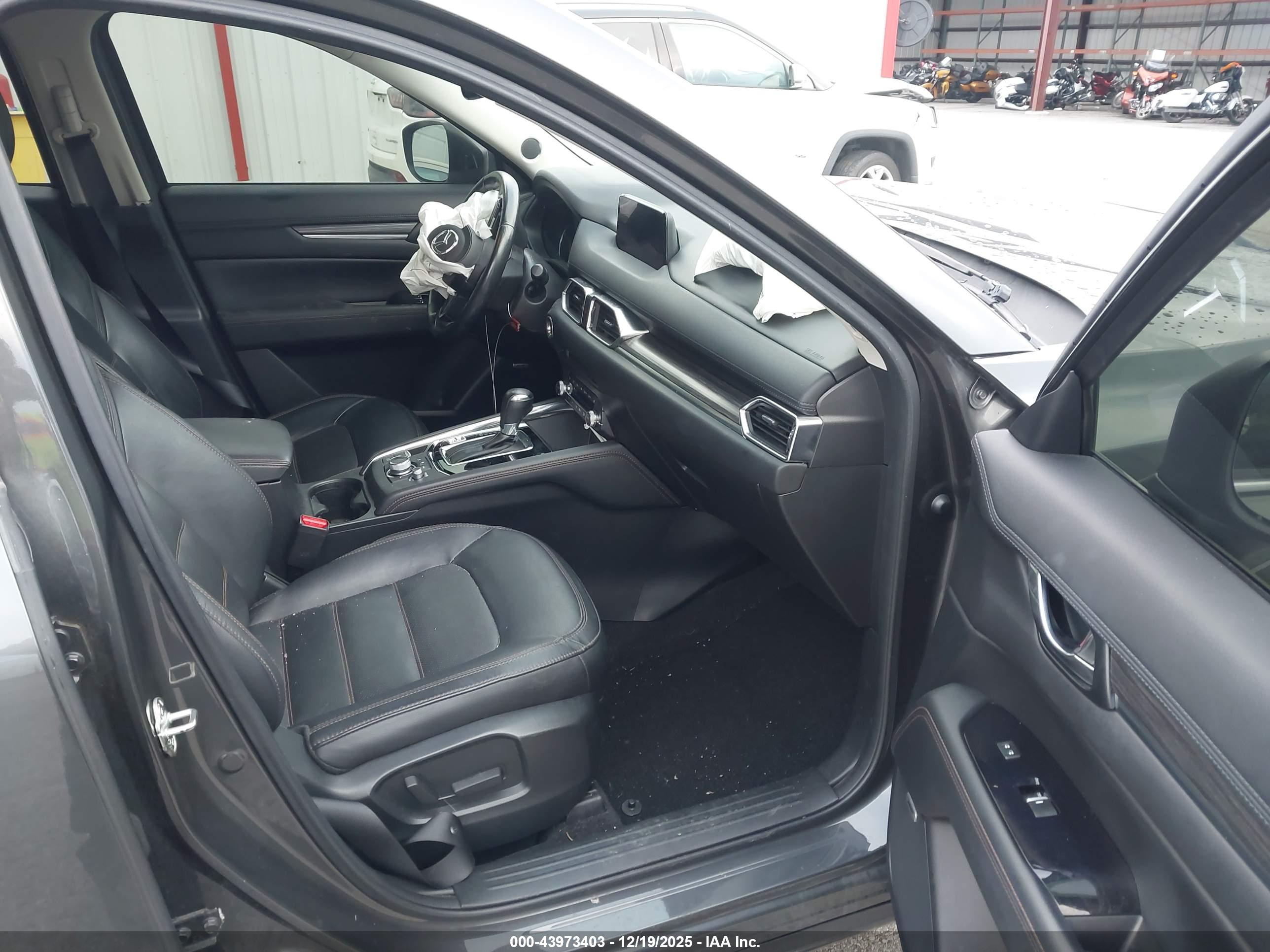 MAZDA CX-5 image 5