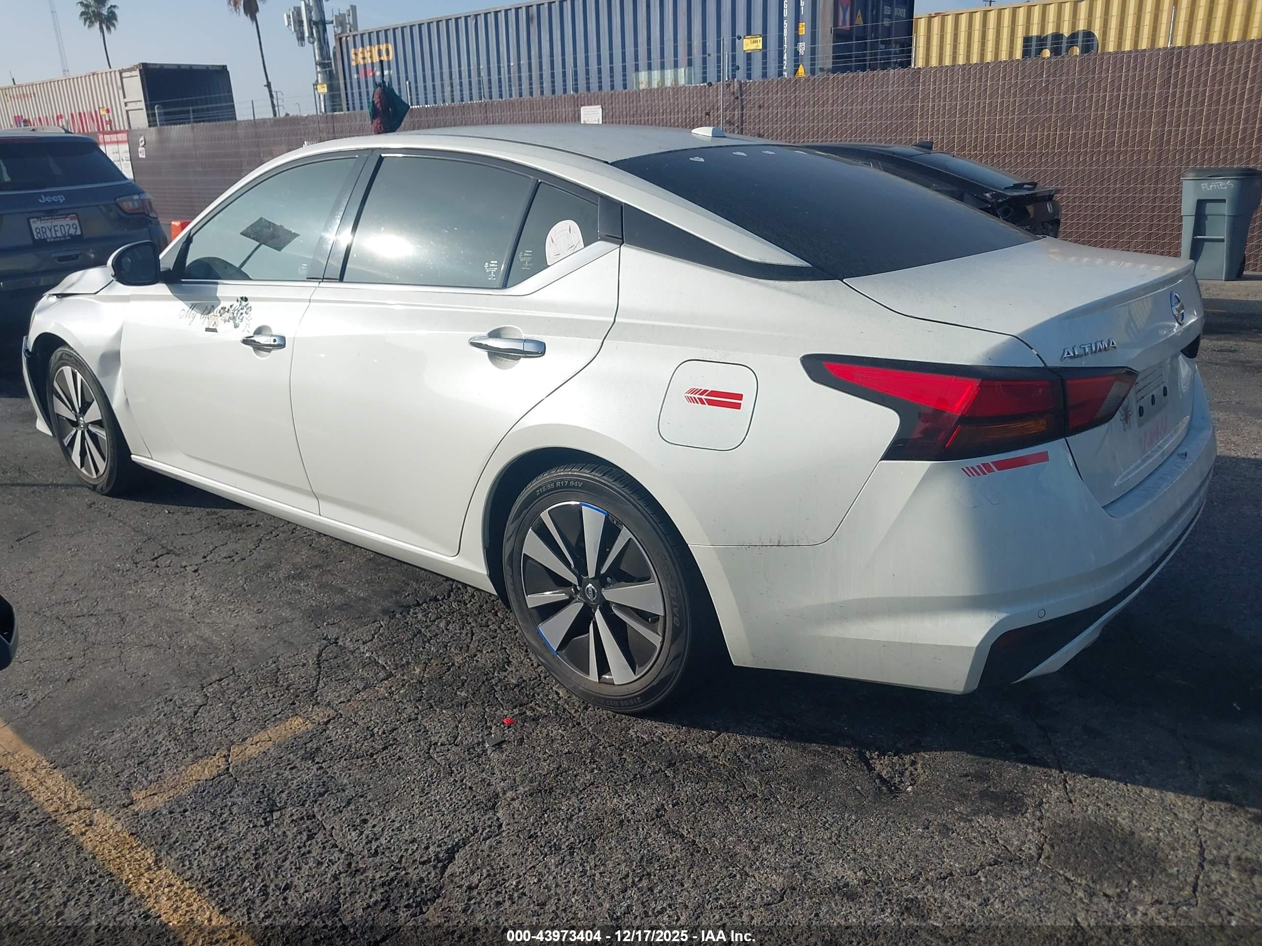 NISSAN ALTIMA image 3