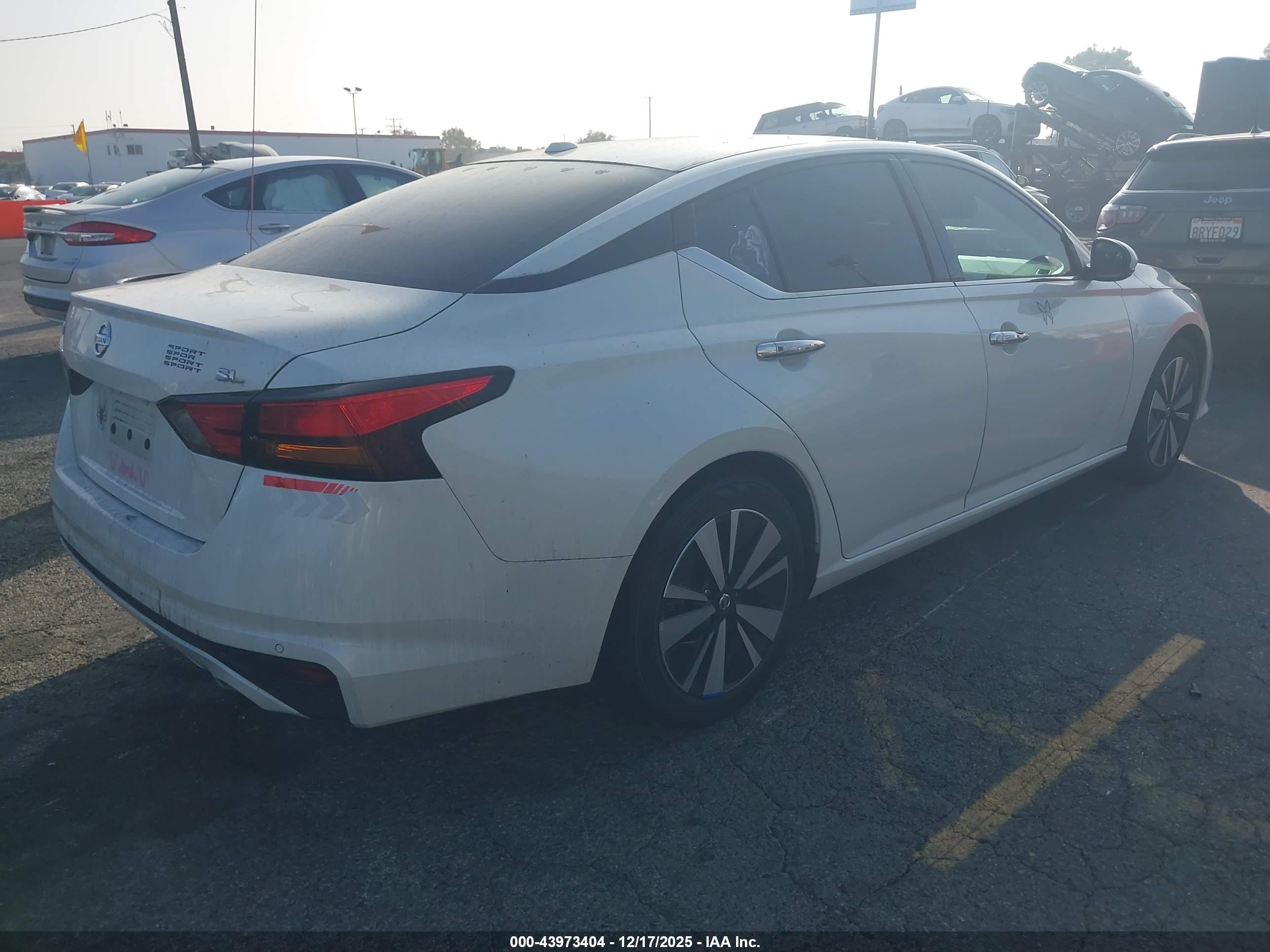 NISSAN ALTIMA image 4