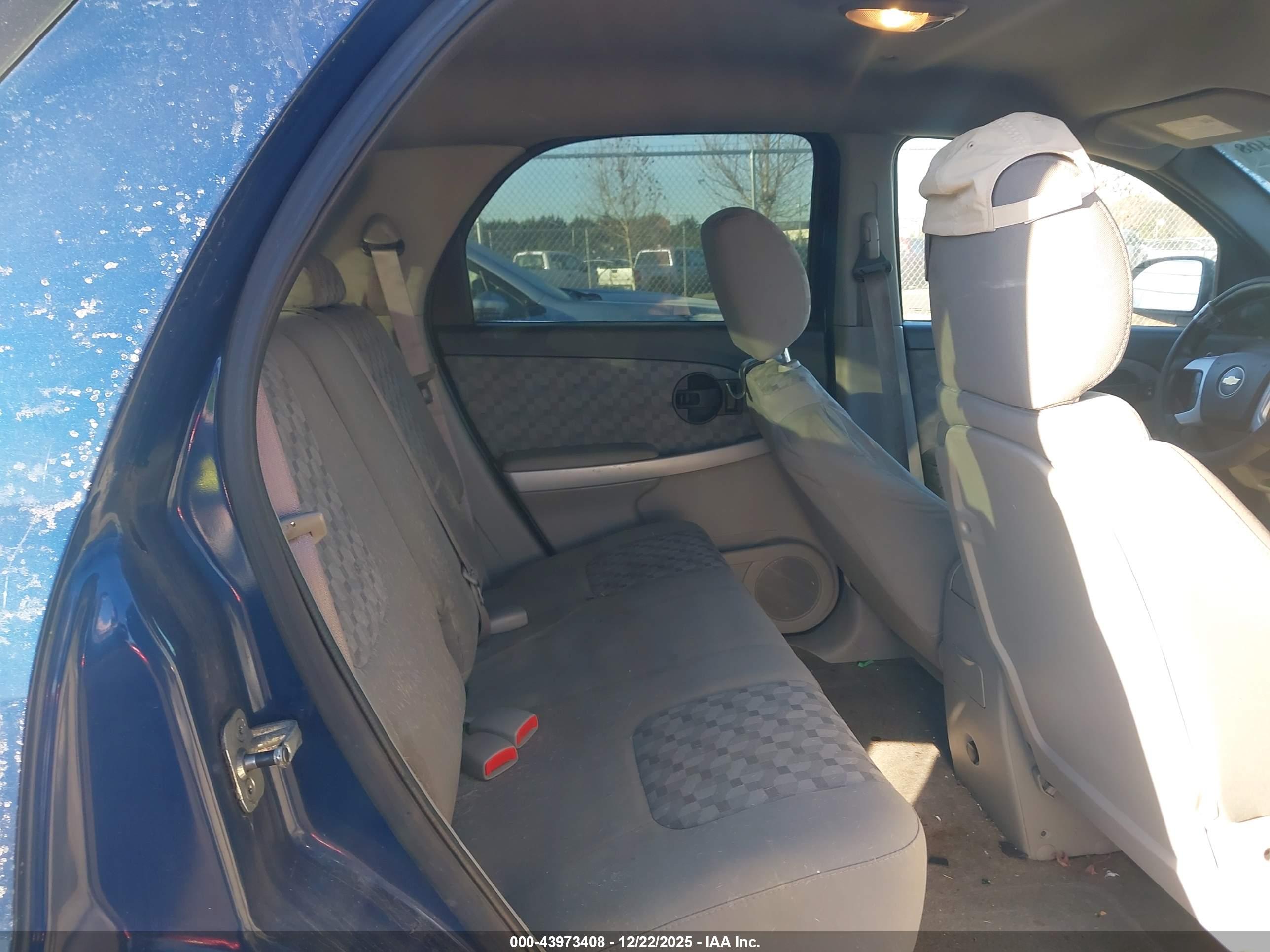 CHEVROLET EQUINOX image 8