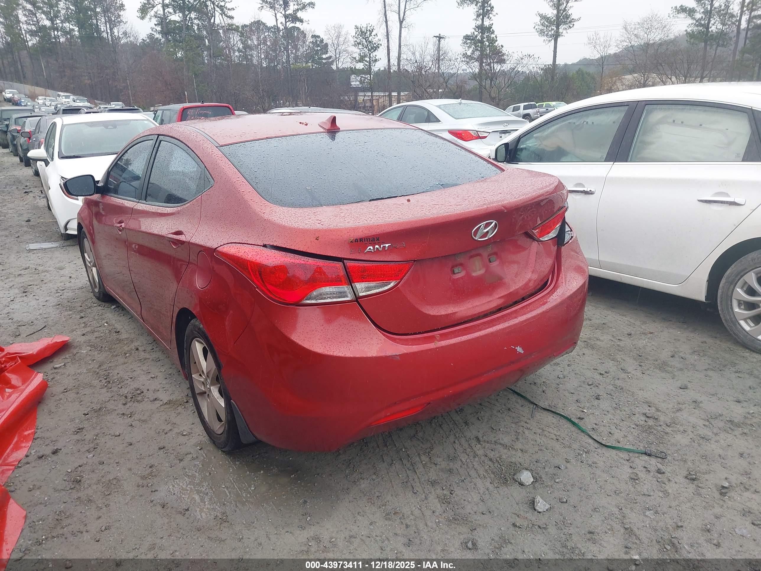 HYUNDAI ELANTRA image 3