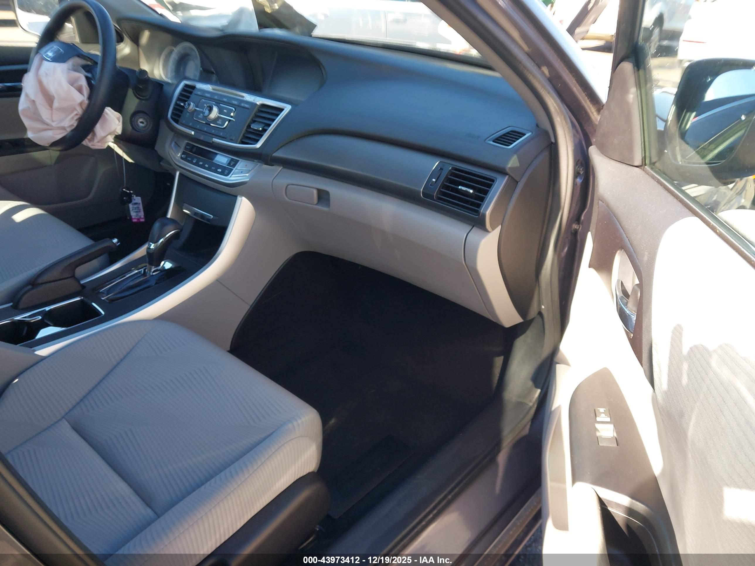 HONDA ACCORD image 5