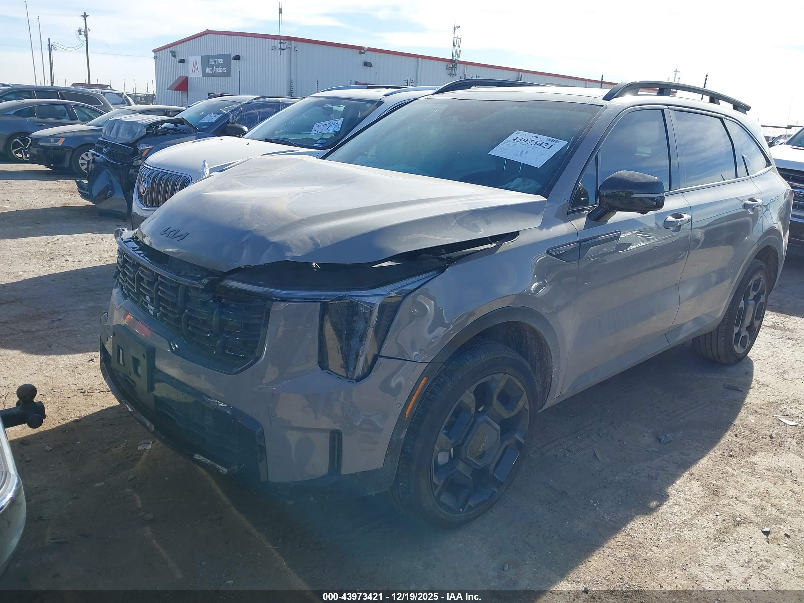 KIA SORENTO image 2