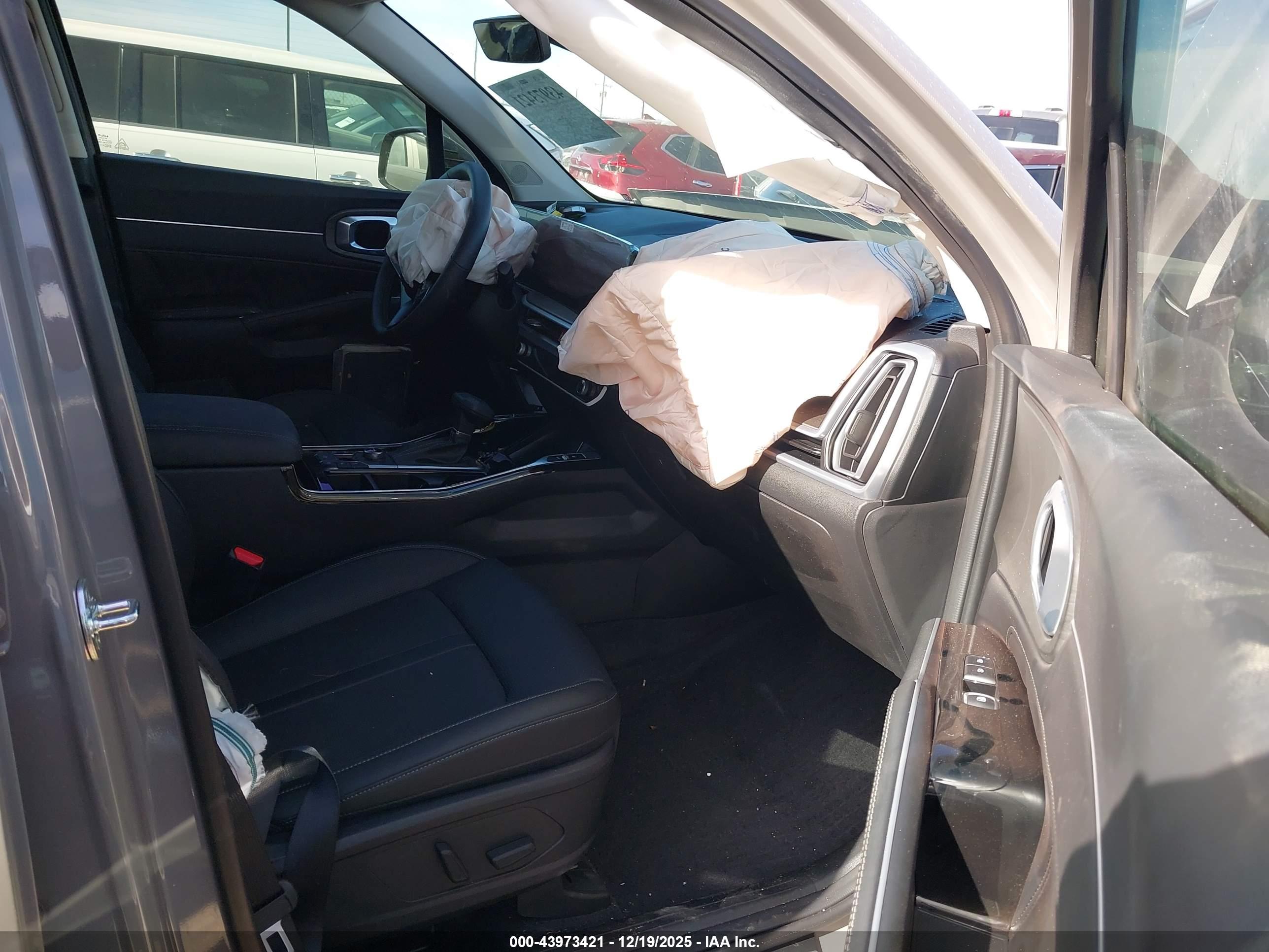 KIA SORENTO image 5