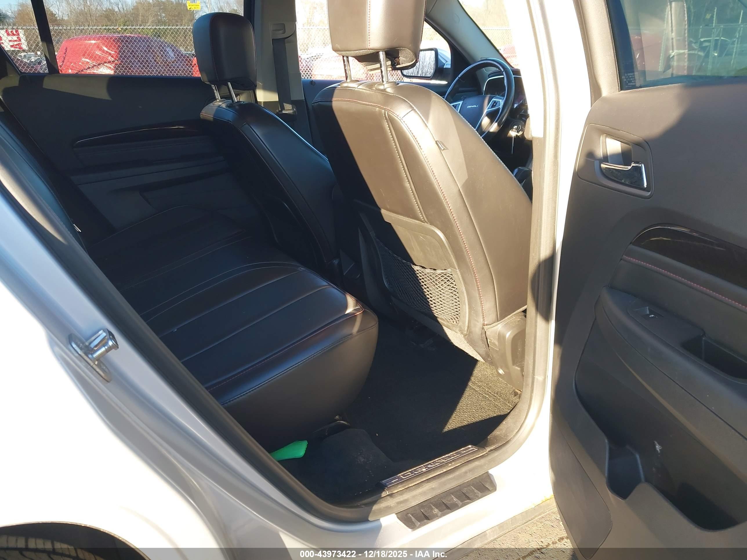 GMC TERRAIN image 8