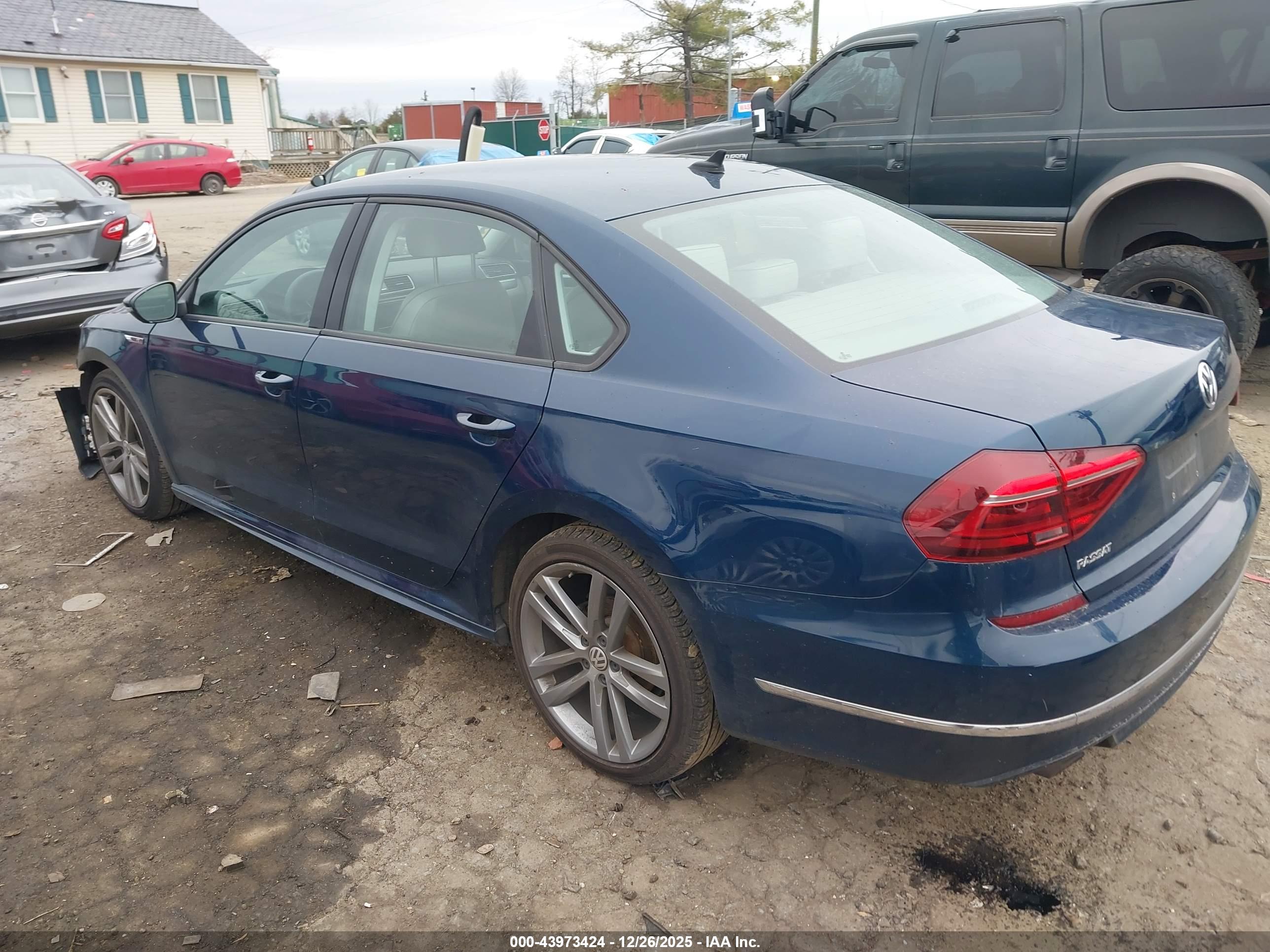VOLKSWAGEN PASSAT image 3
