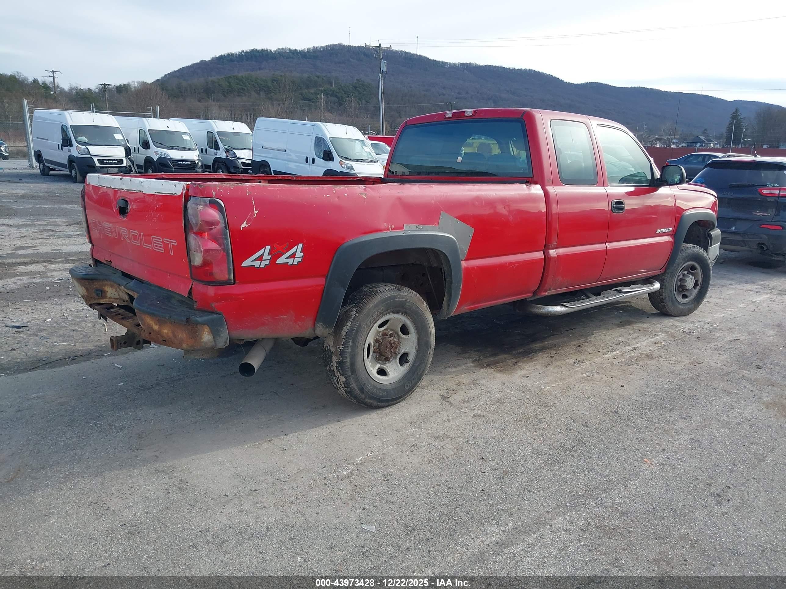 CHEVROLET SILVERADO image 4