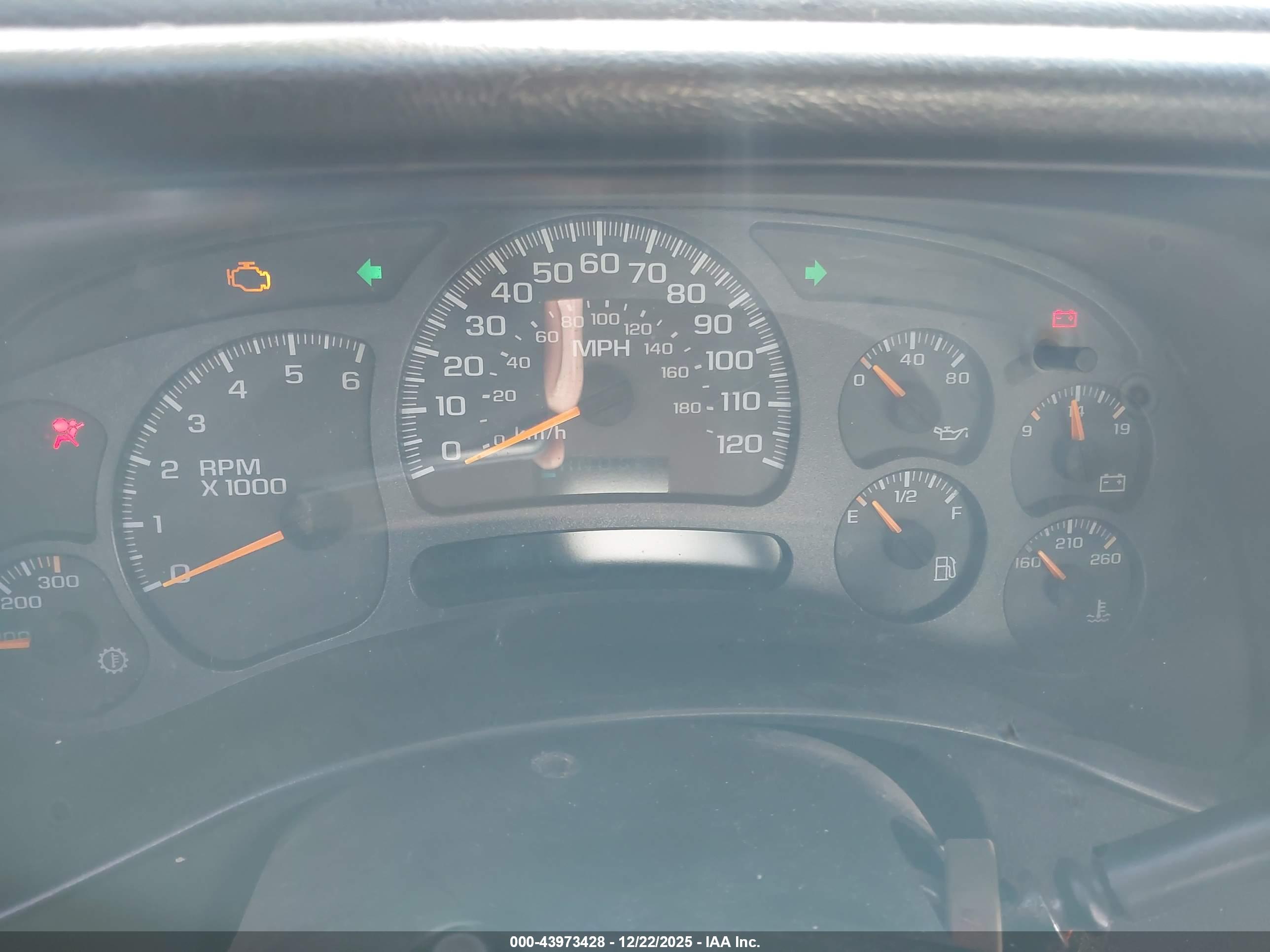 CHEVROLET SILVERADO image 7