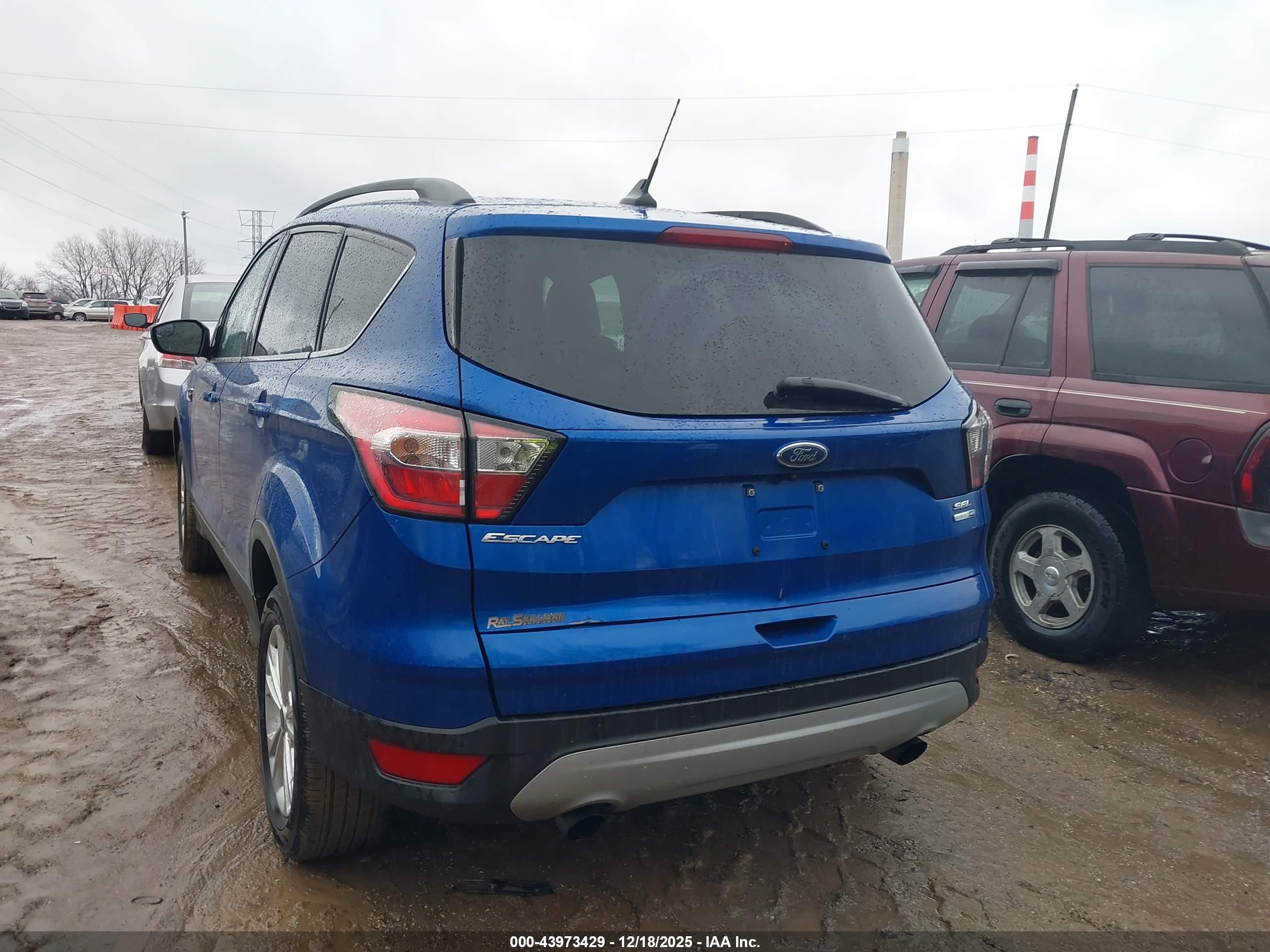 FORD ESCAPE image 3