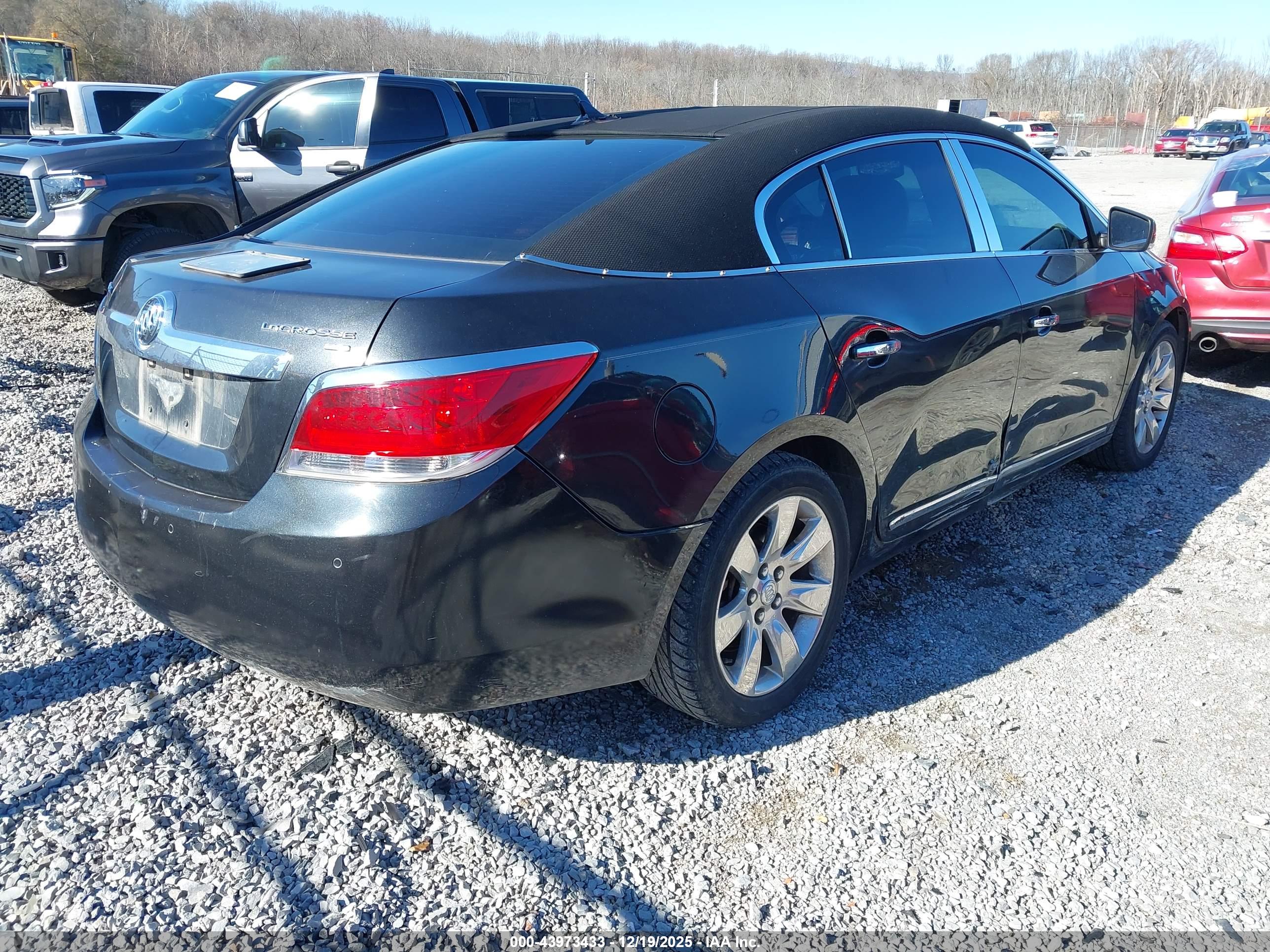 BUICK LACROSSE image 4