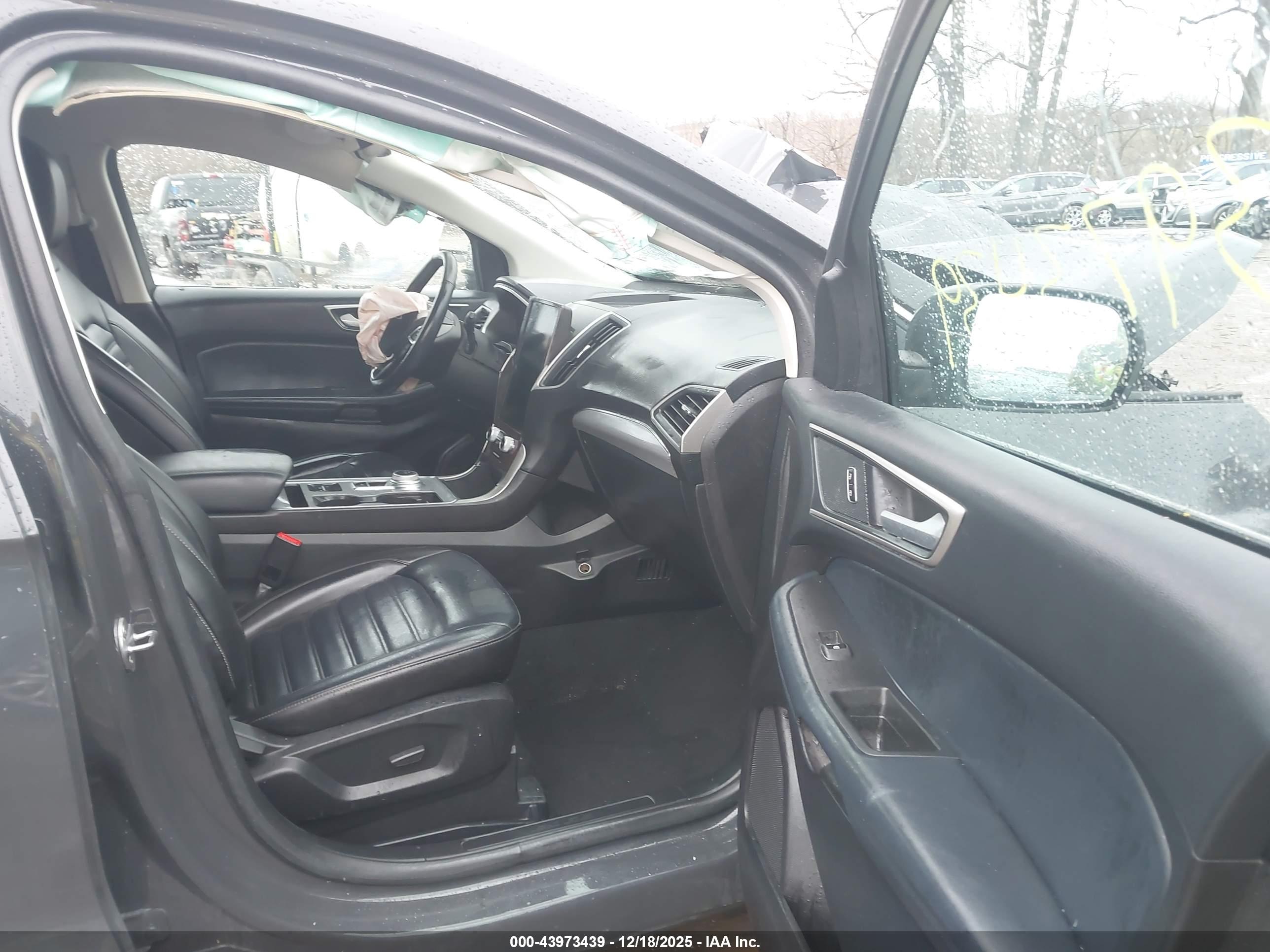 FORD EDGE image 5