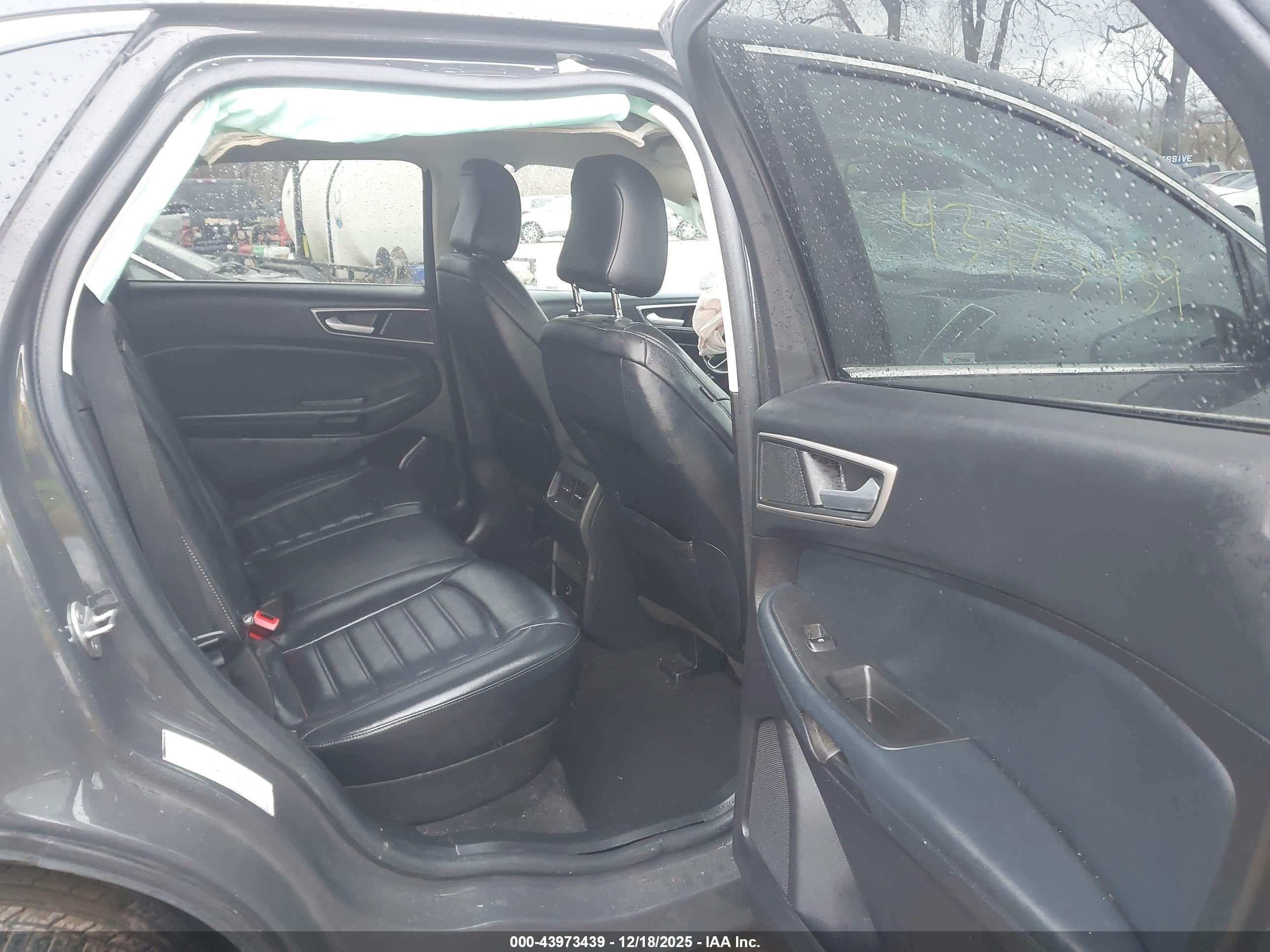 FORD EDGE image 8