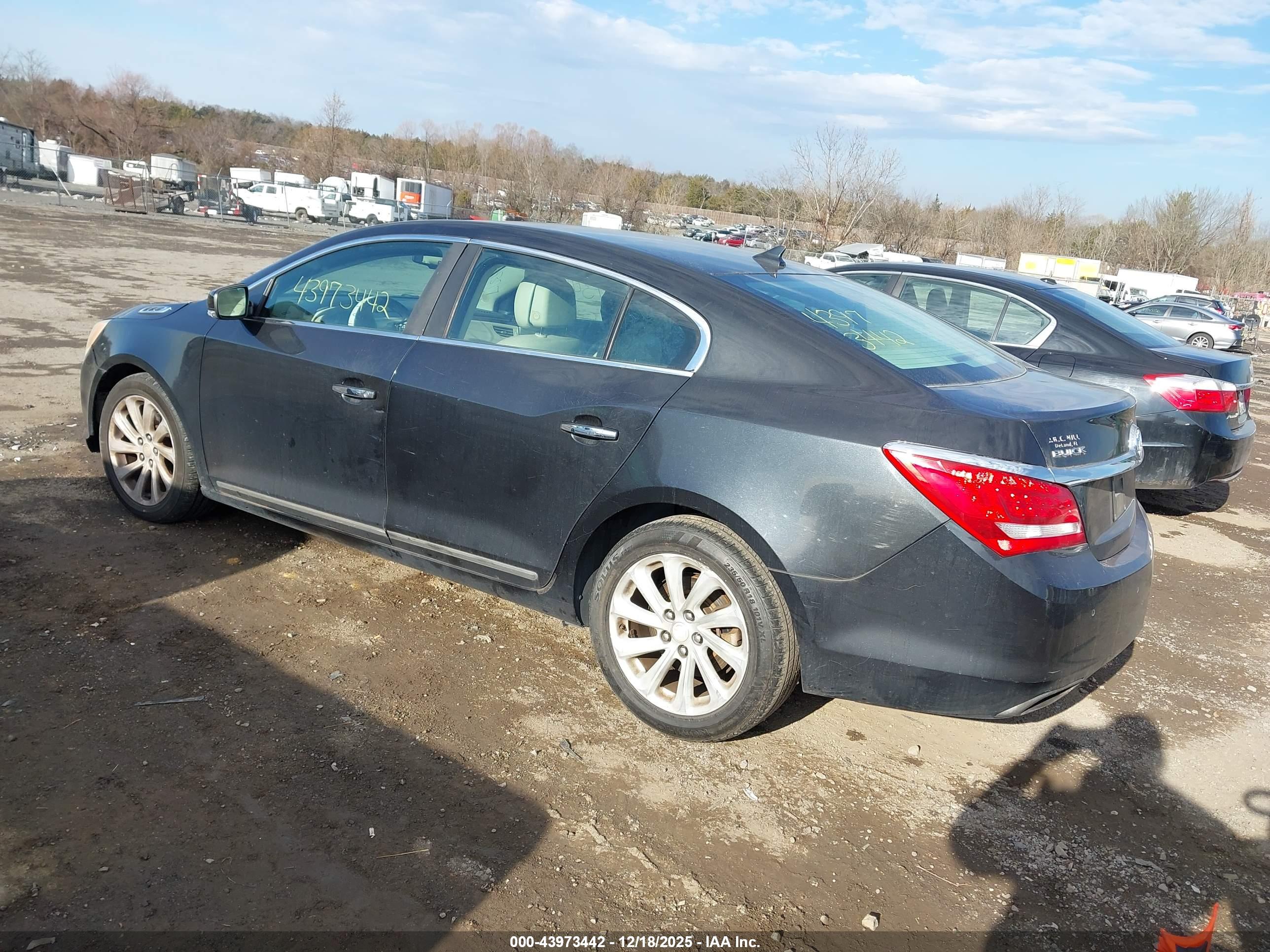 BUICK LACROSSE image 3