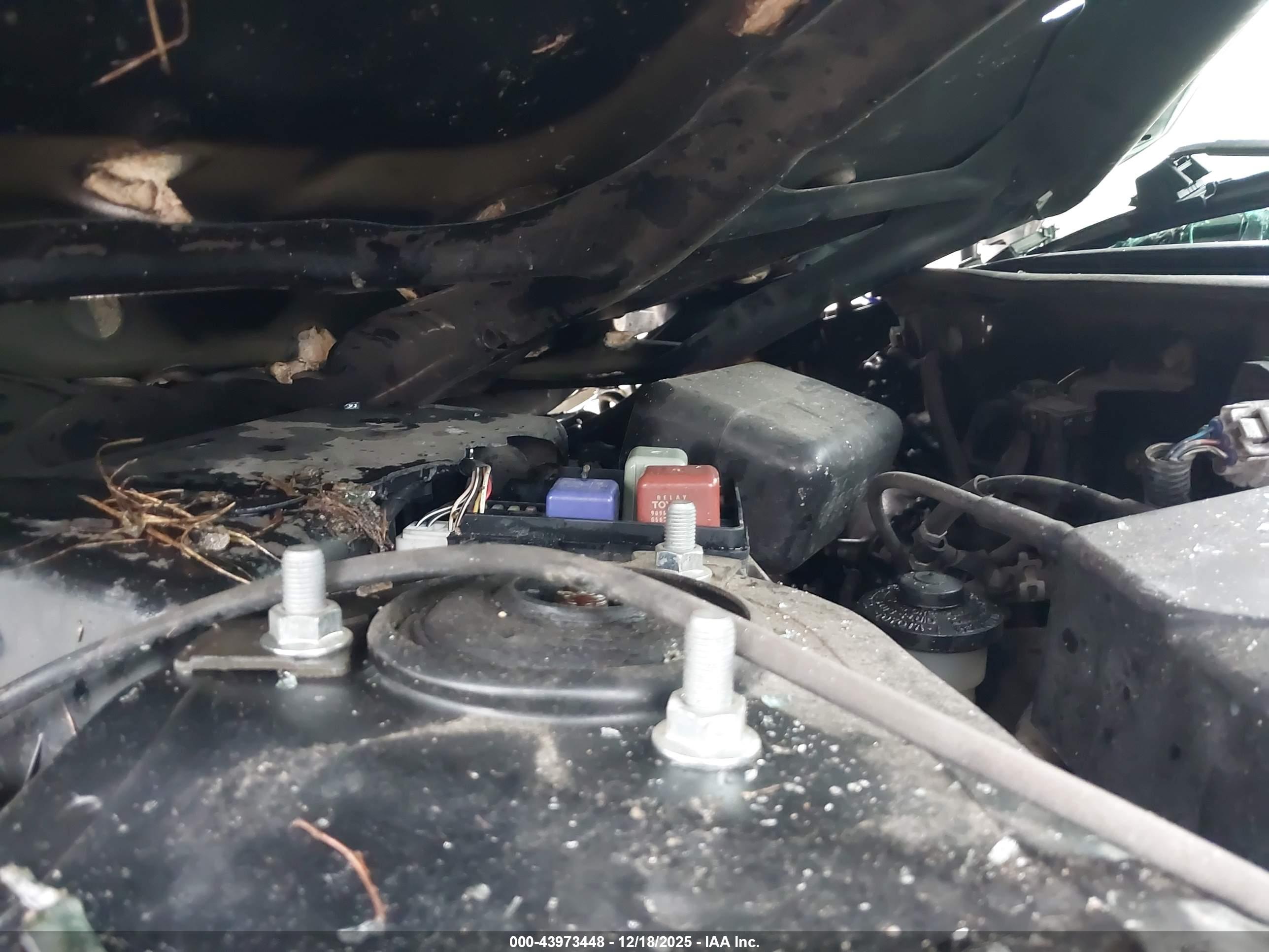 TOYOTA RAV4 image 10