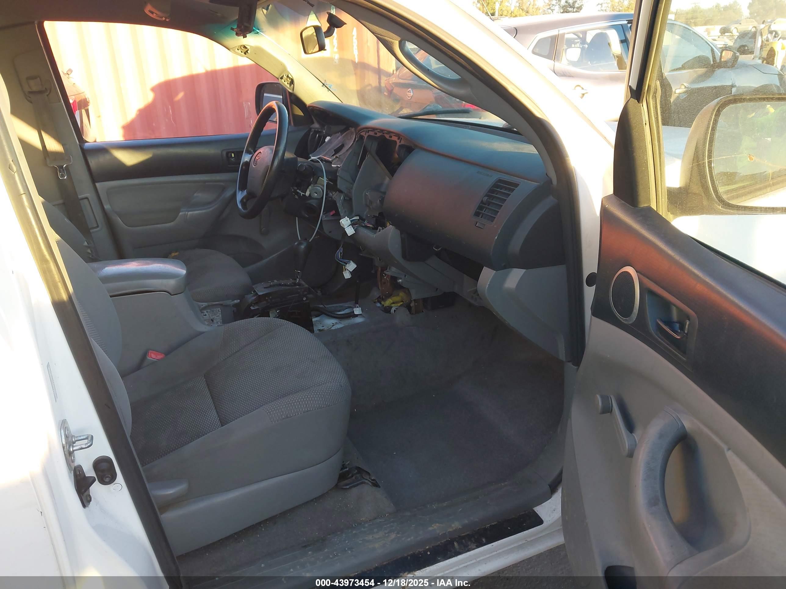 TOYOTA TACOMA image 5