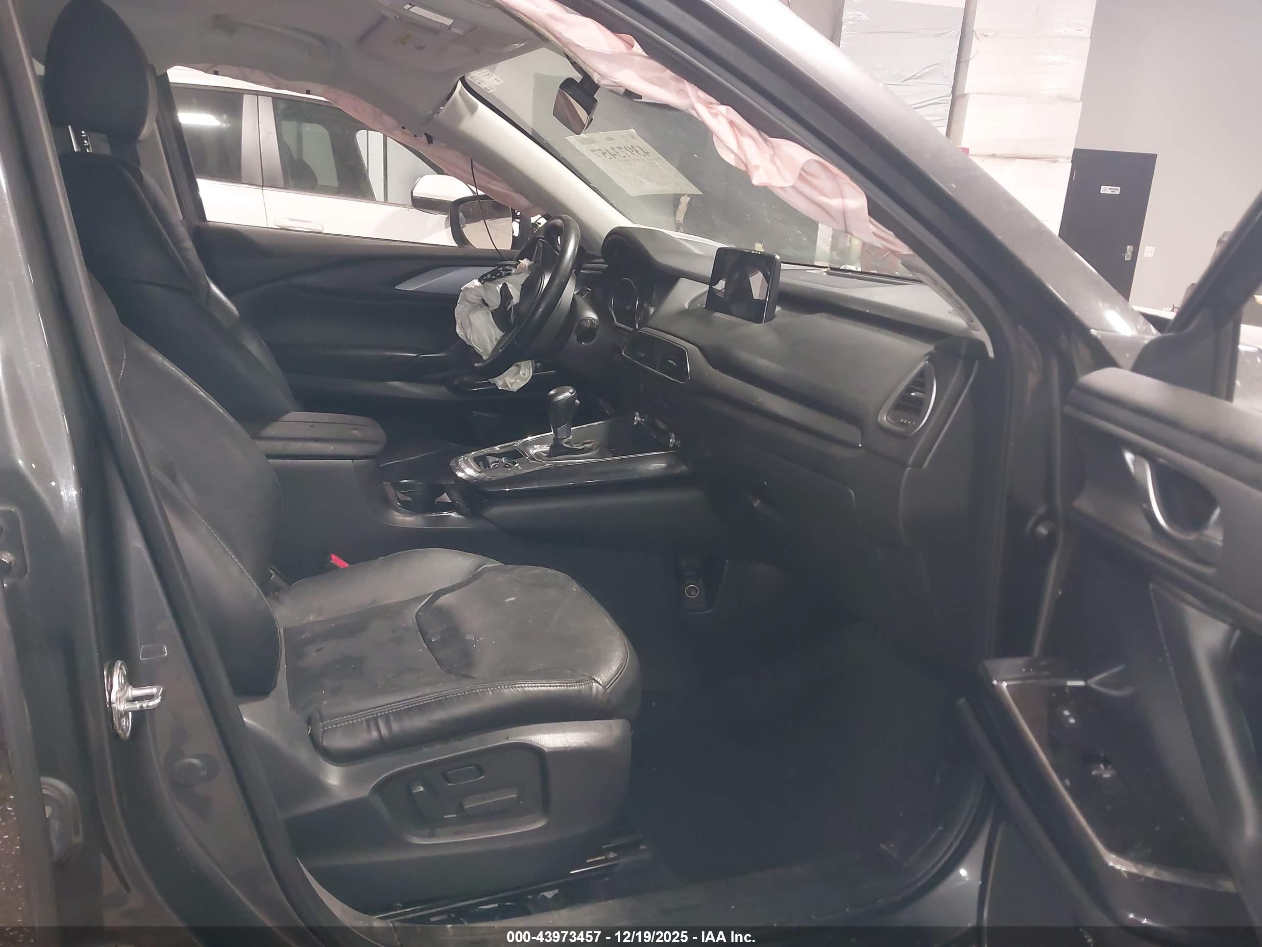 MAZDA CX-9 image 5