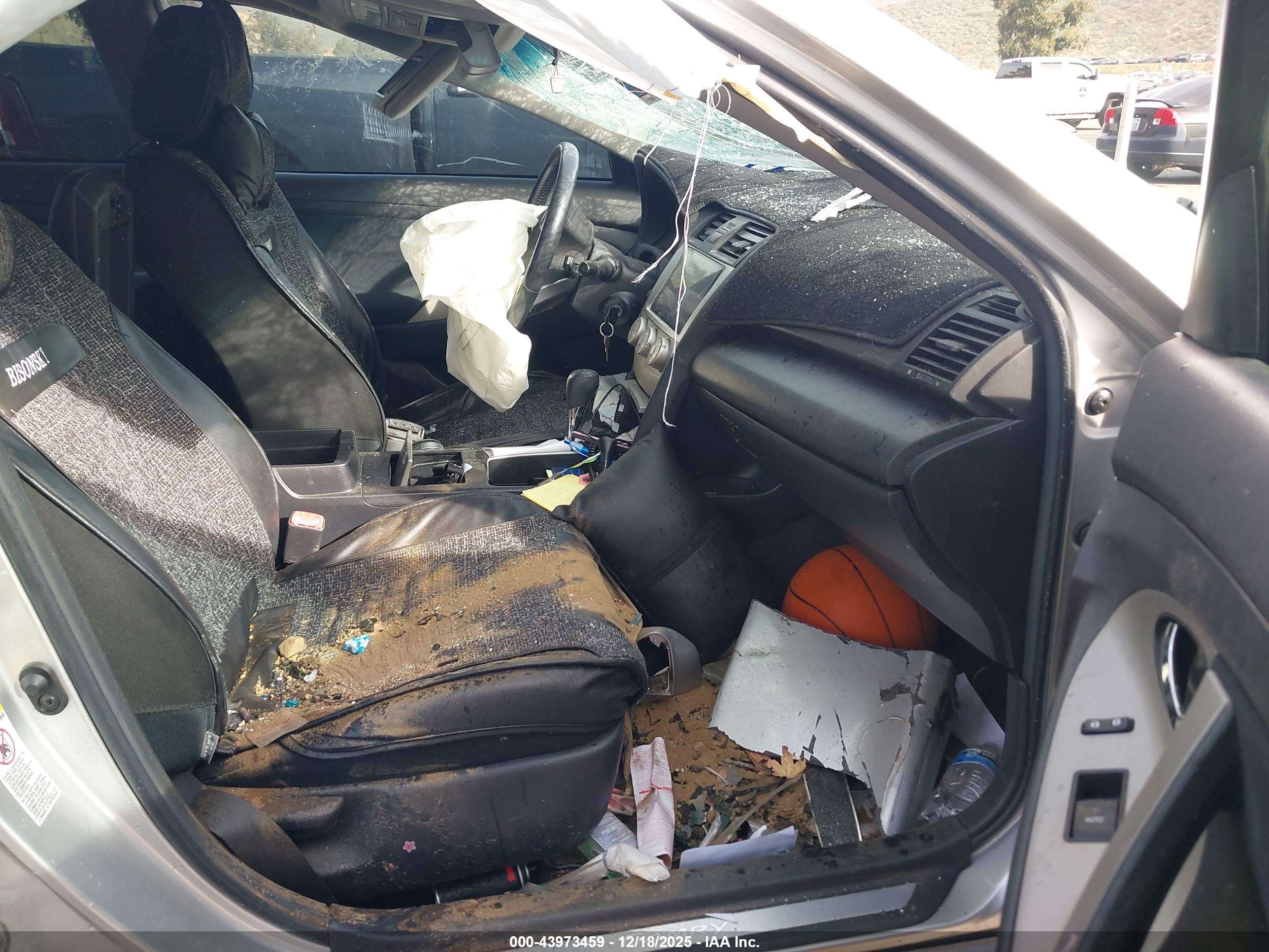 TOYOTA CAMRY image 5