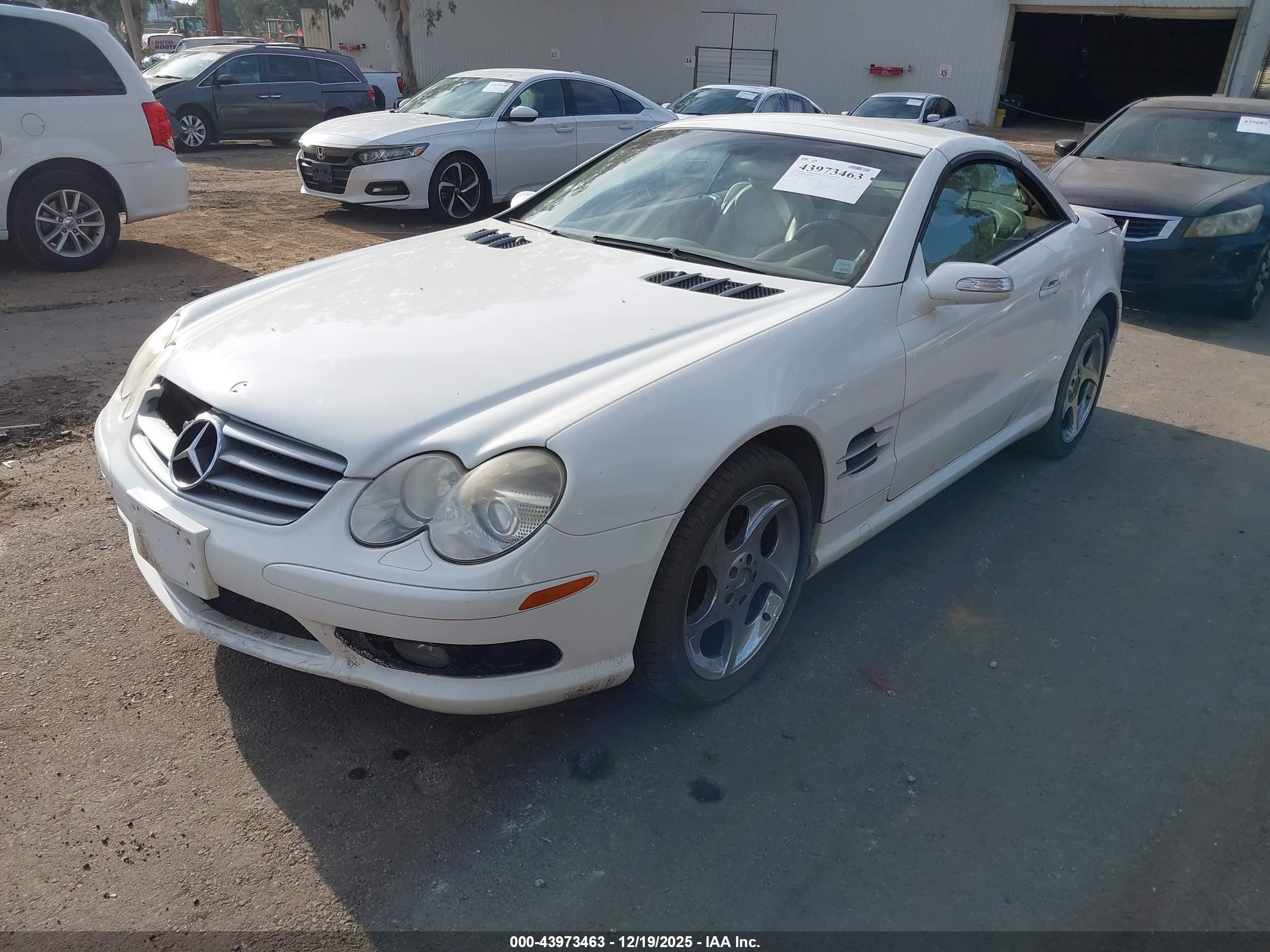 MERCEDES-BENZ SL image 2