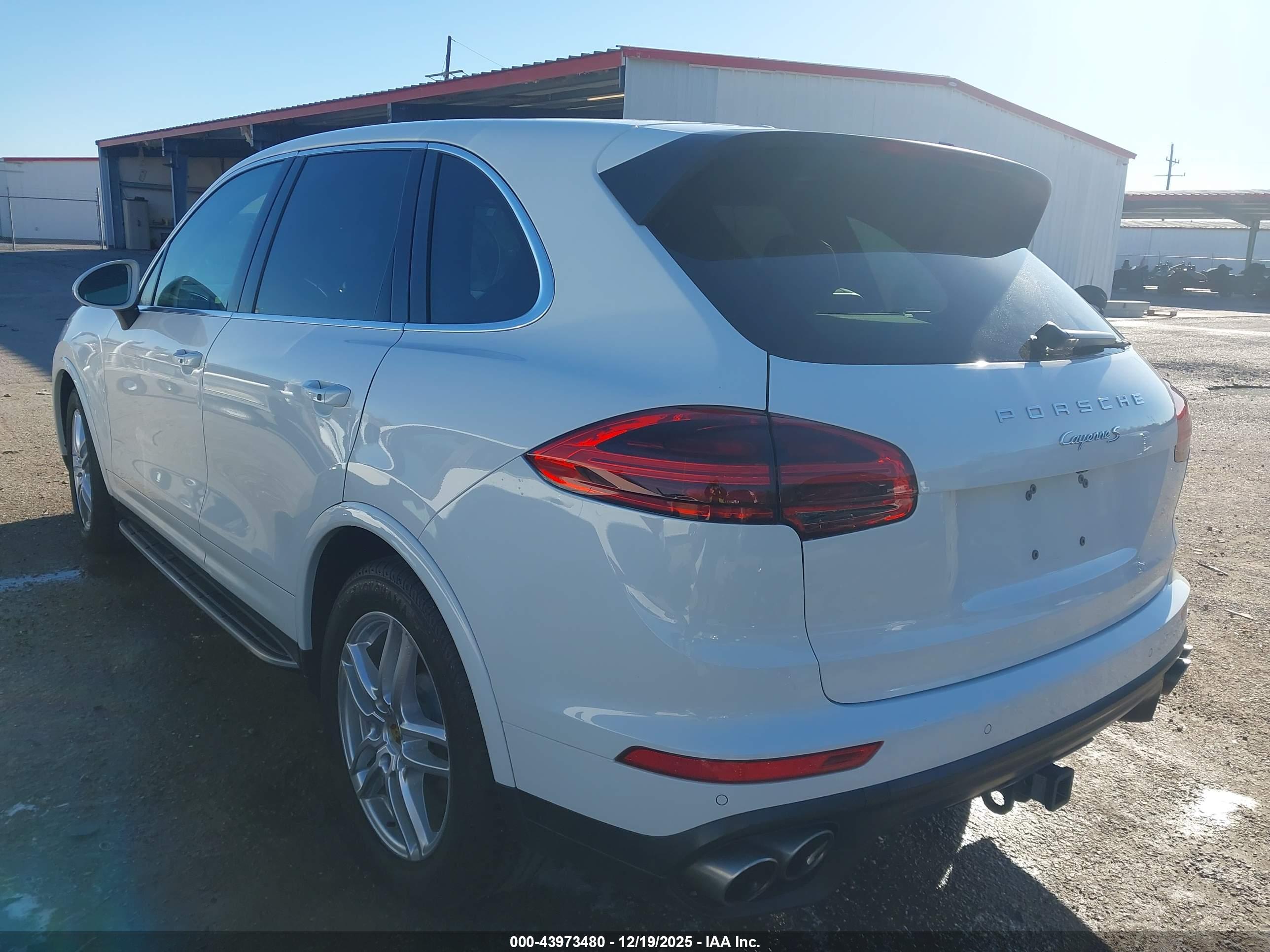 PORSCHE CAYENNE image 3