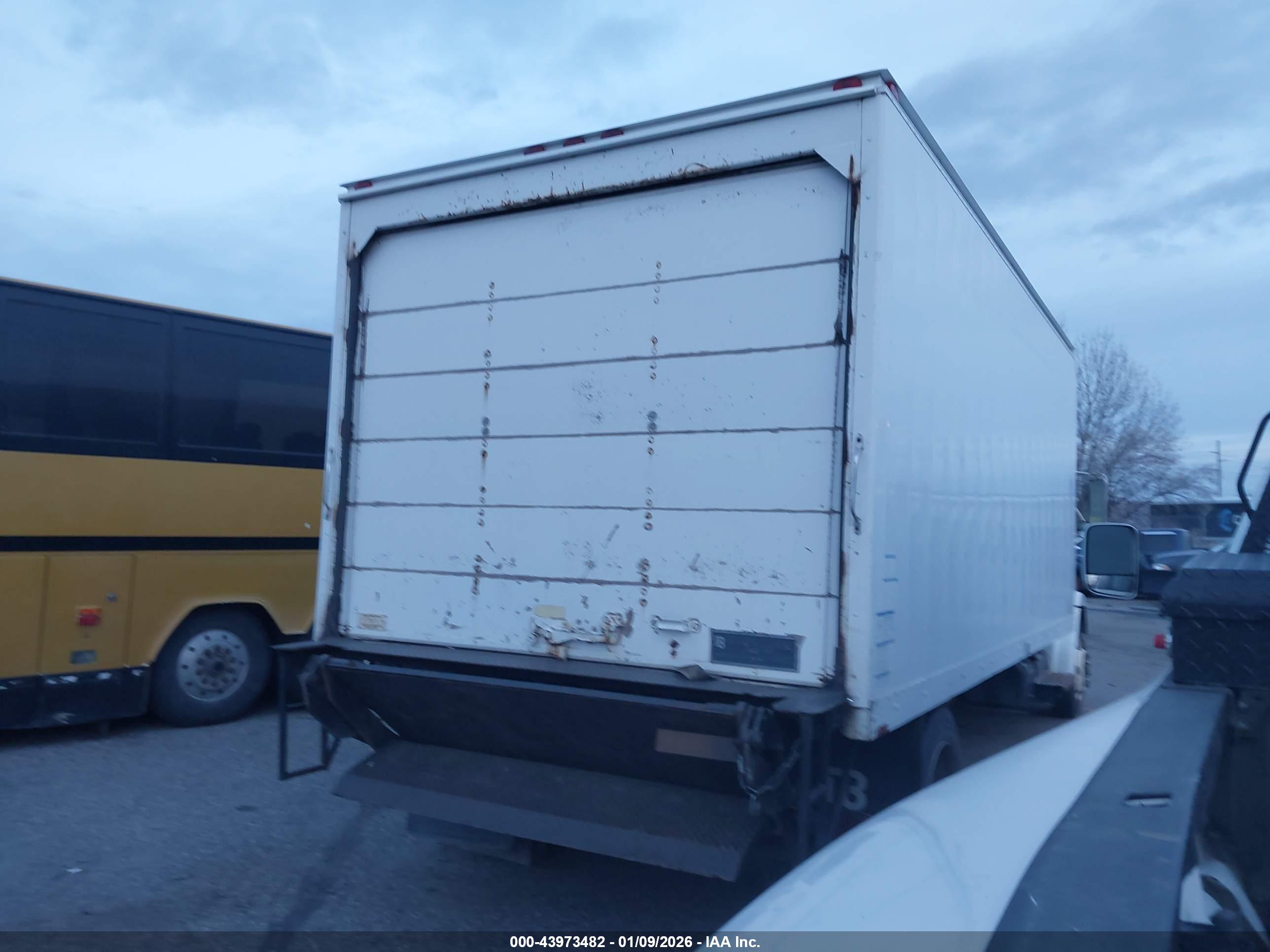 FREIGHTLINER MEDIUM image 4