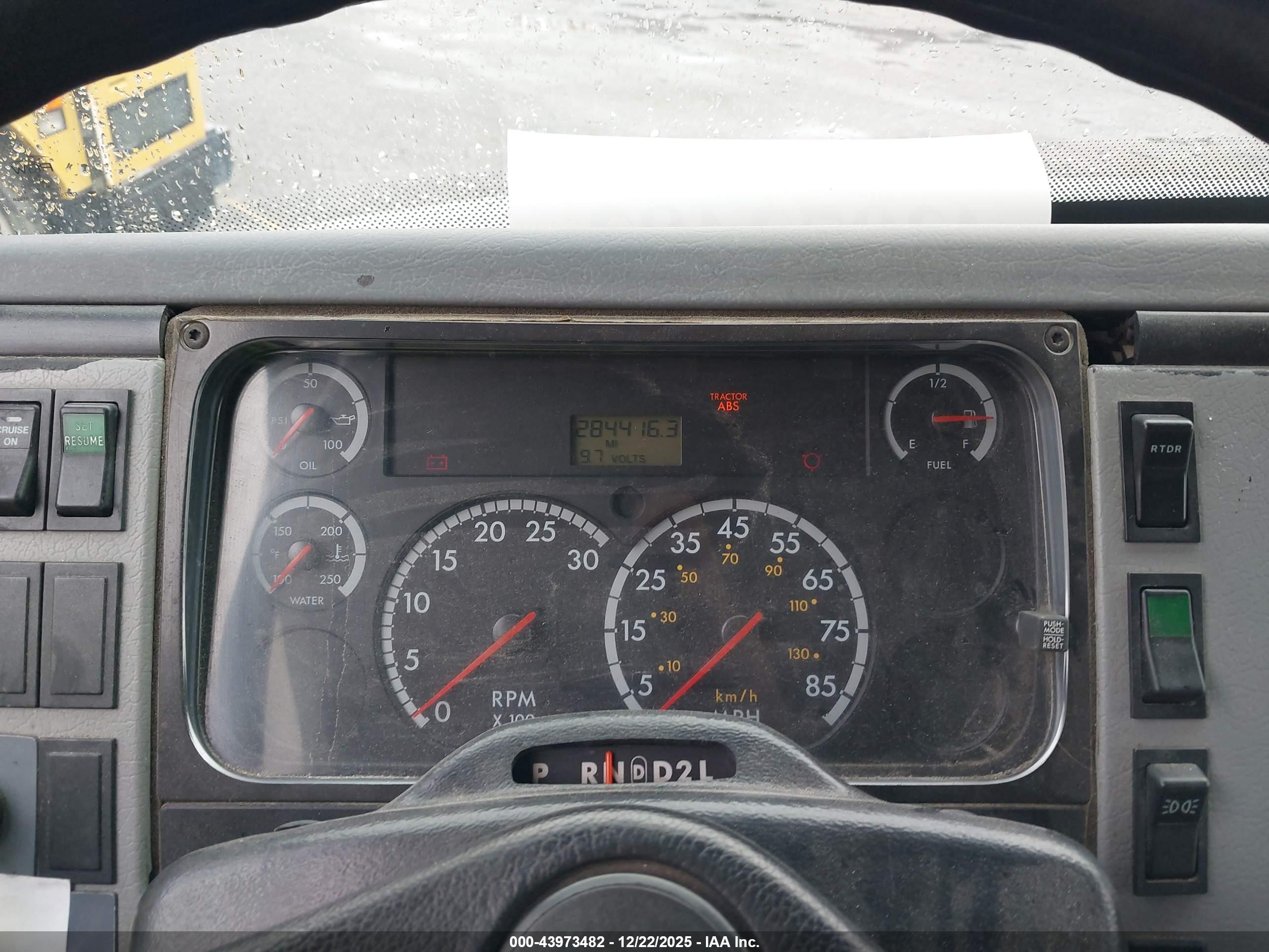 FREIGHTLINER MEDIUM image 6