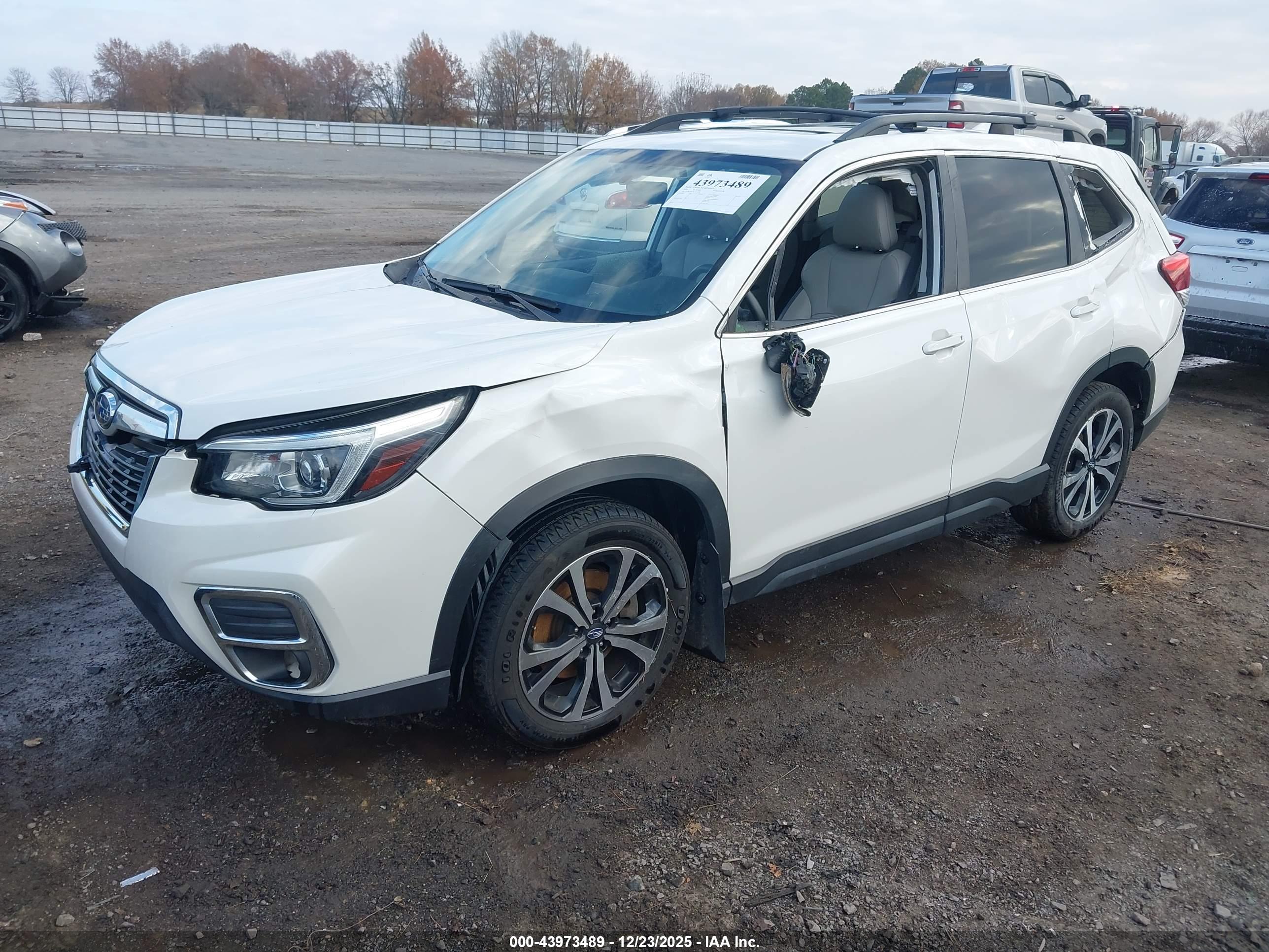 SUBARU FORESTER image 2