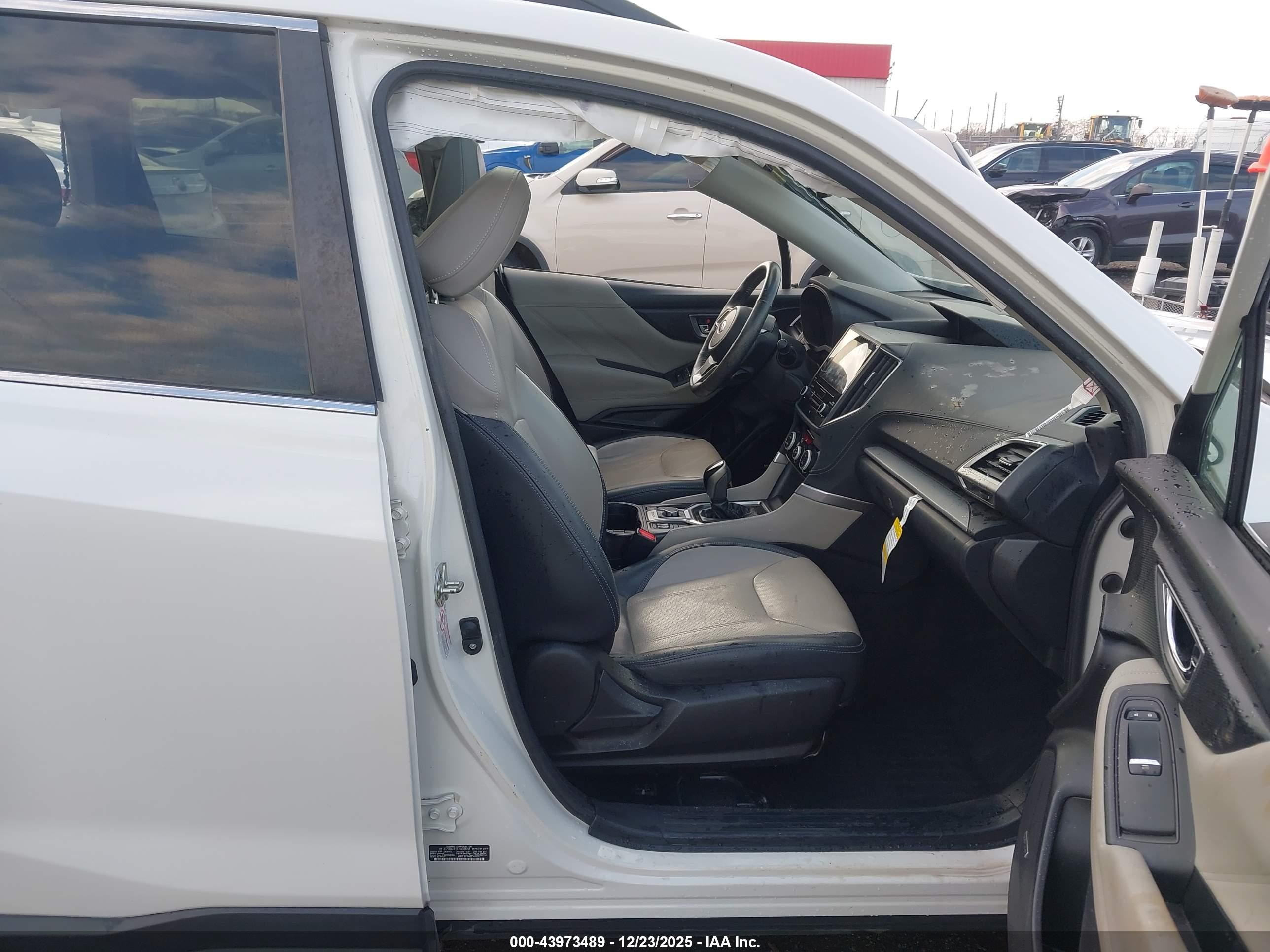SUBARU FORESTER image 5