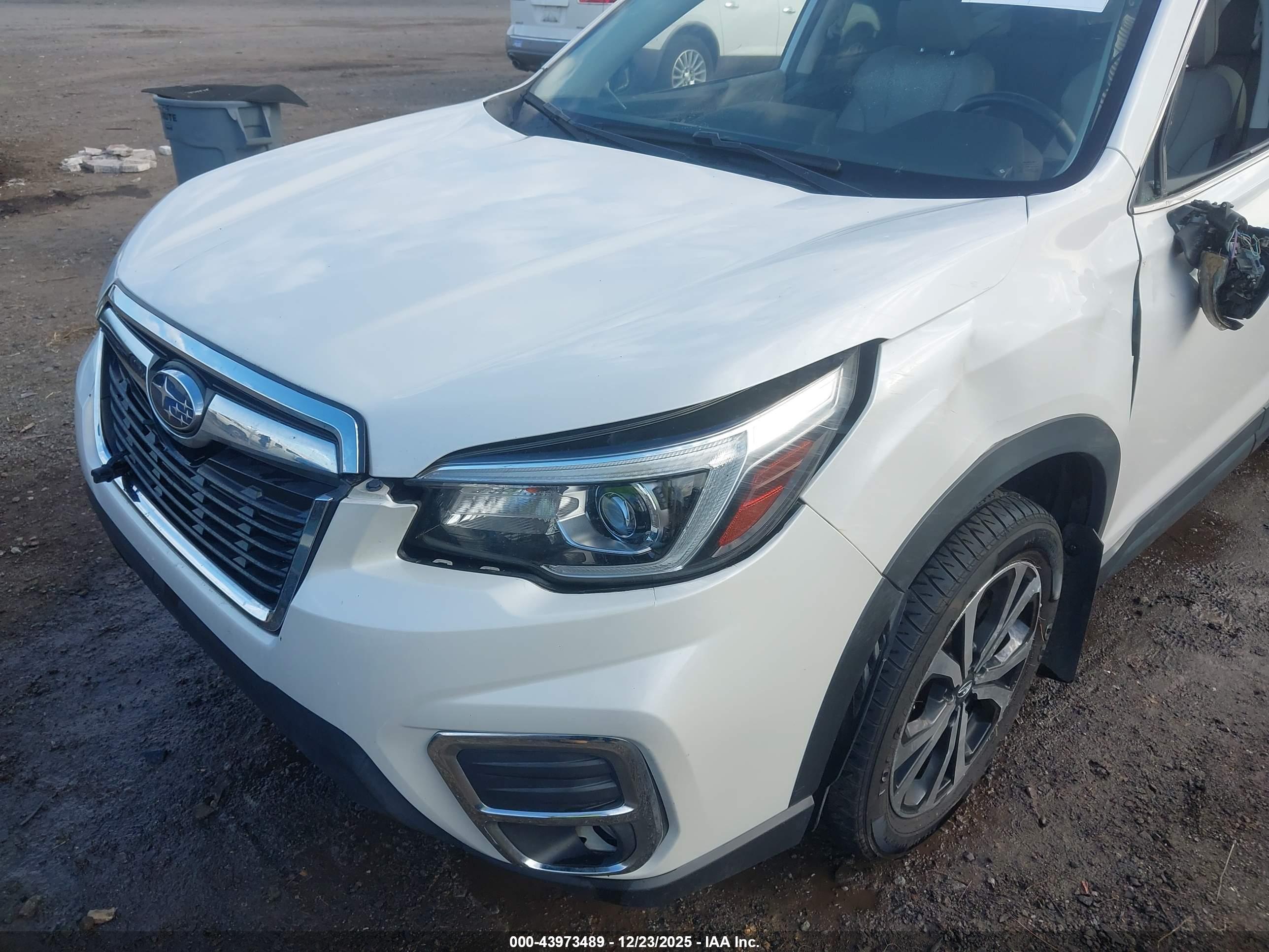 SUBARU FORESTER image 6