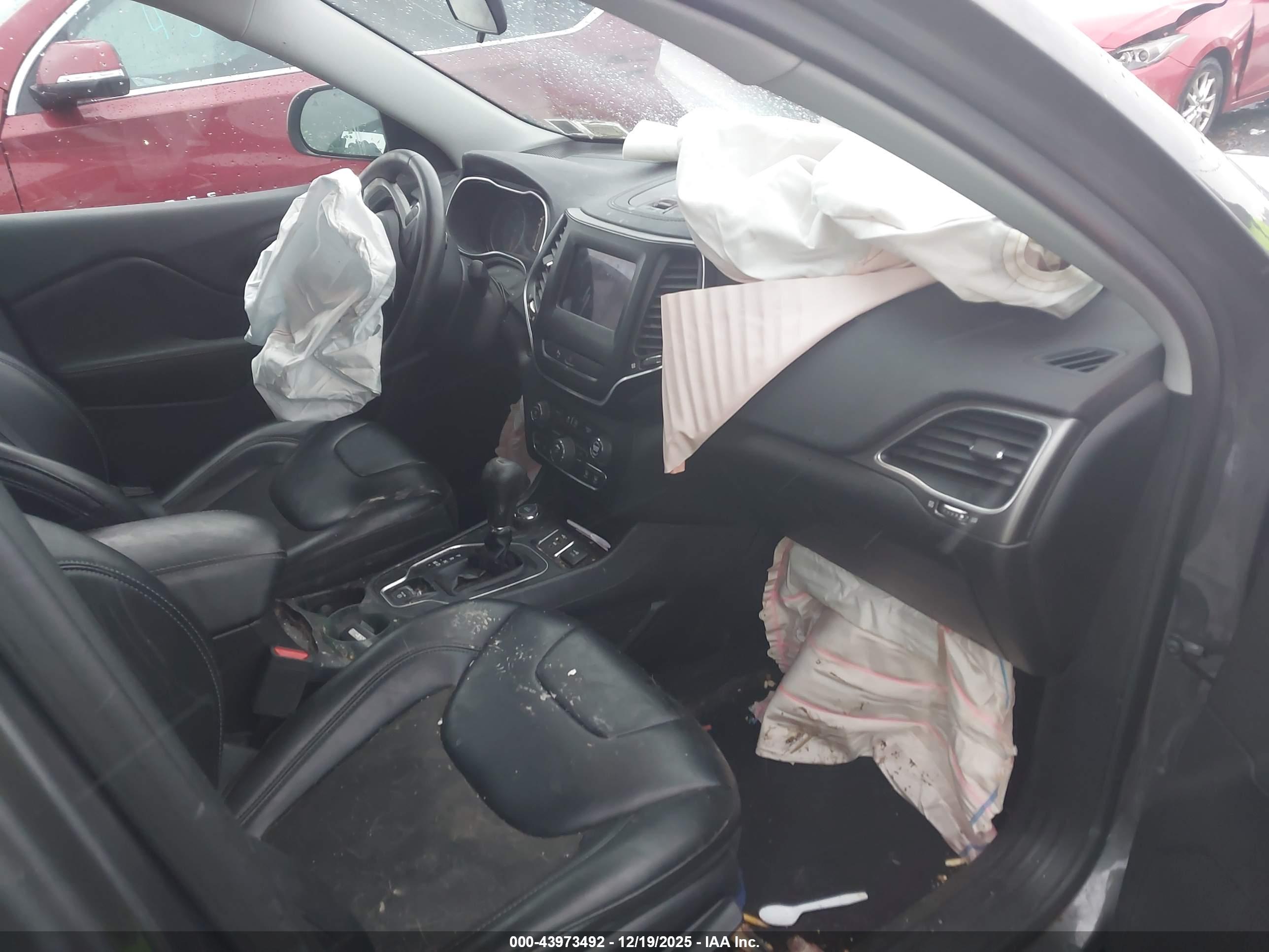 JEEP CHEROKEE image 5